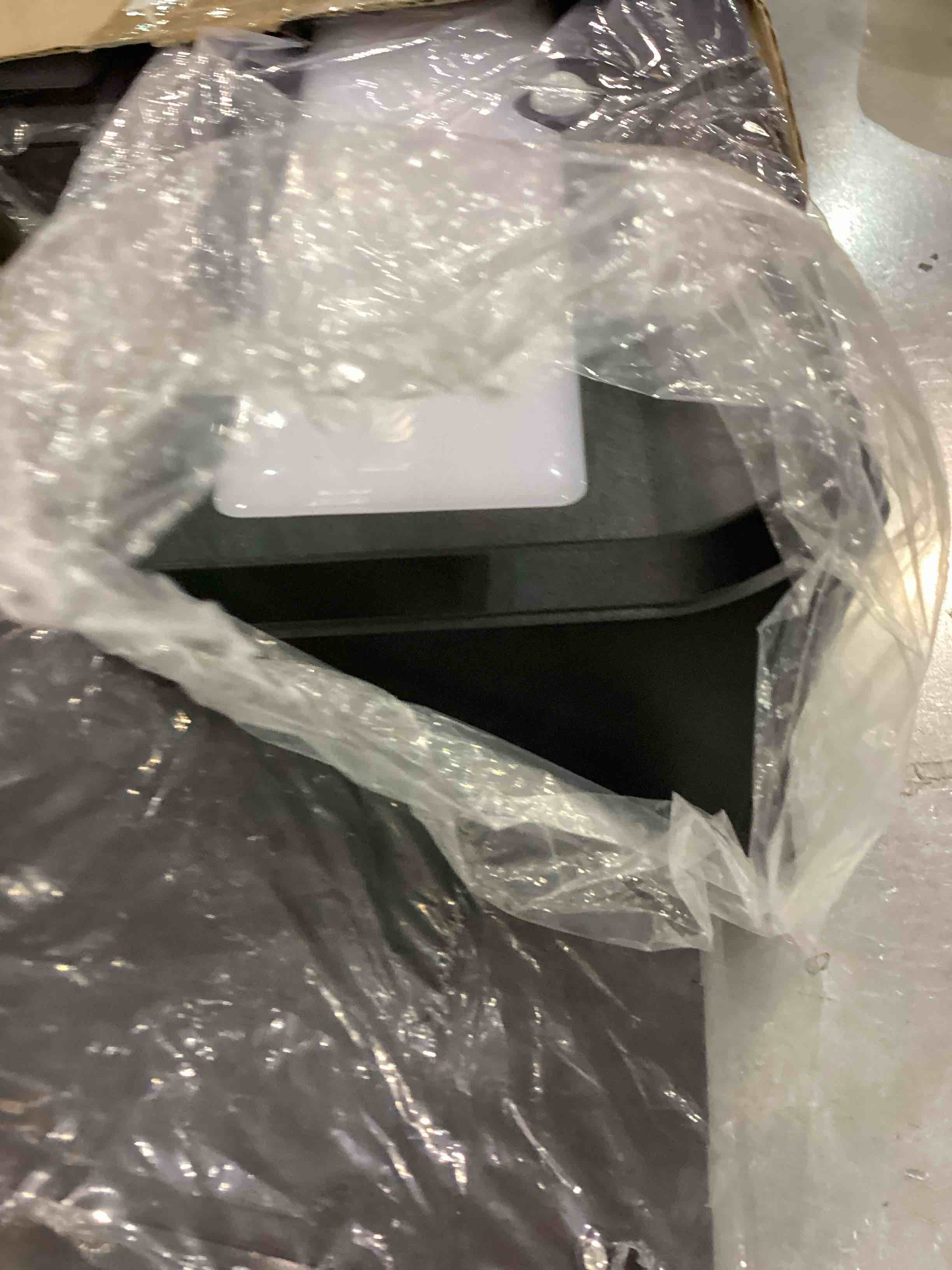 https://s3.amazonaws.com/lotting-images-prod/bidfta/EXS00645415_1697743710799.jpeg