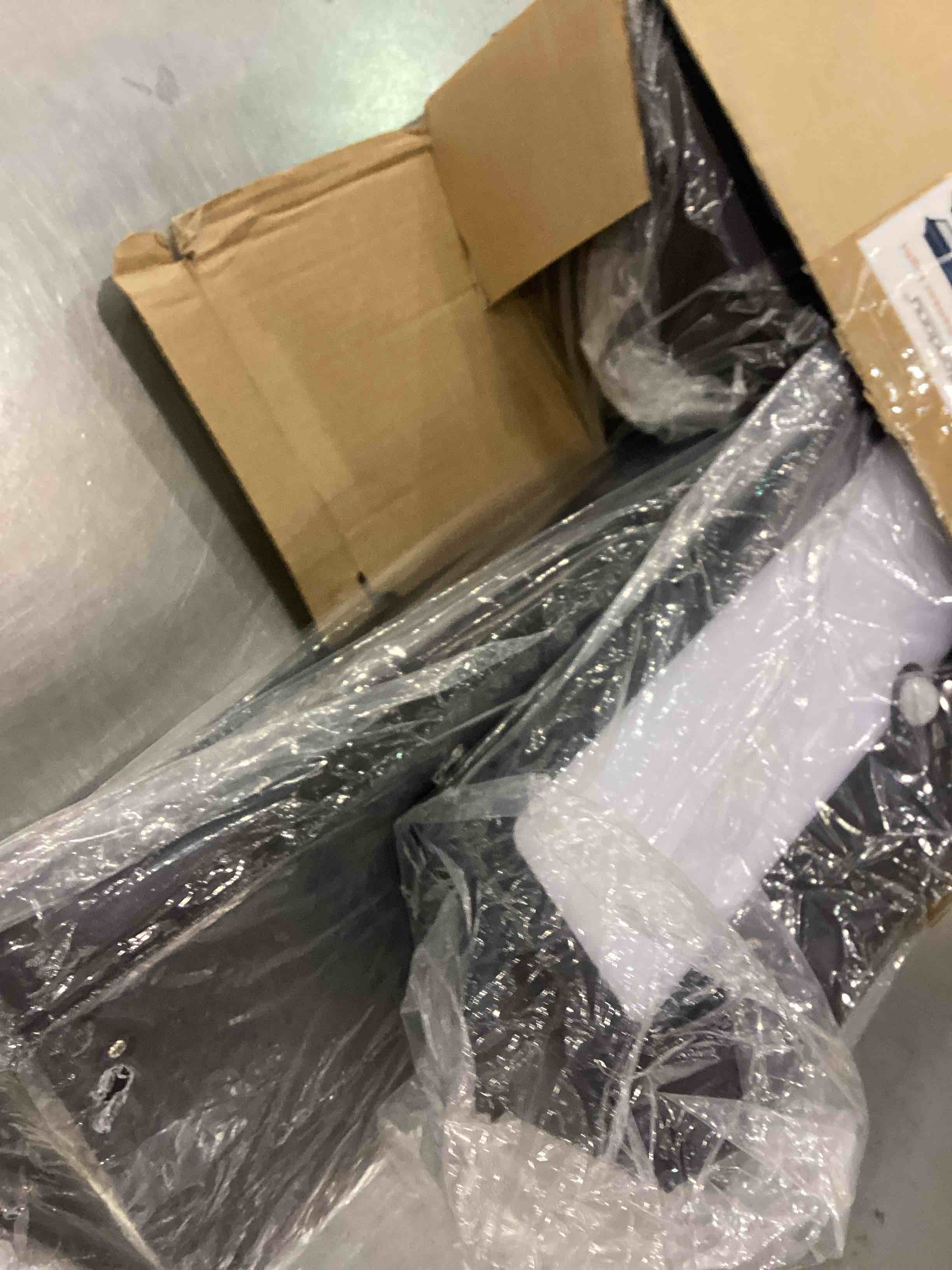 https://s3.amazonaws.com/lotting-images-prod/bidfta/EXS00645415_1697743712801.jpeg