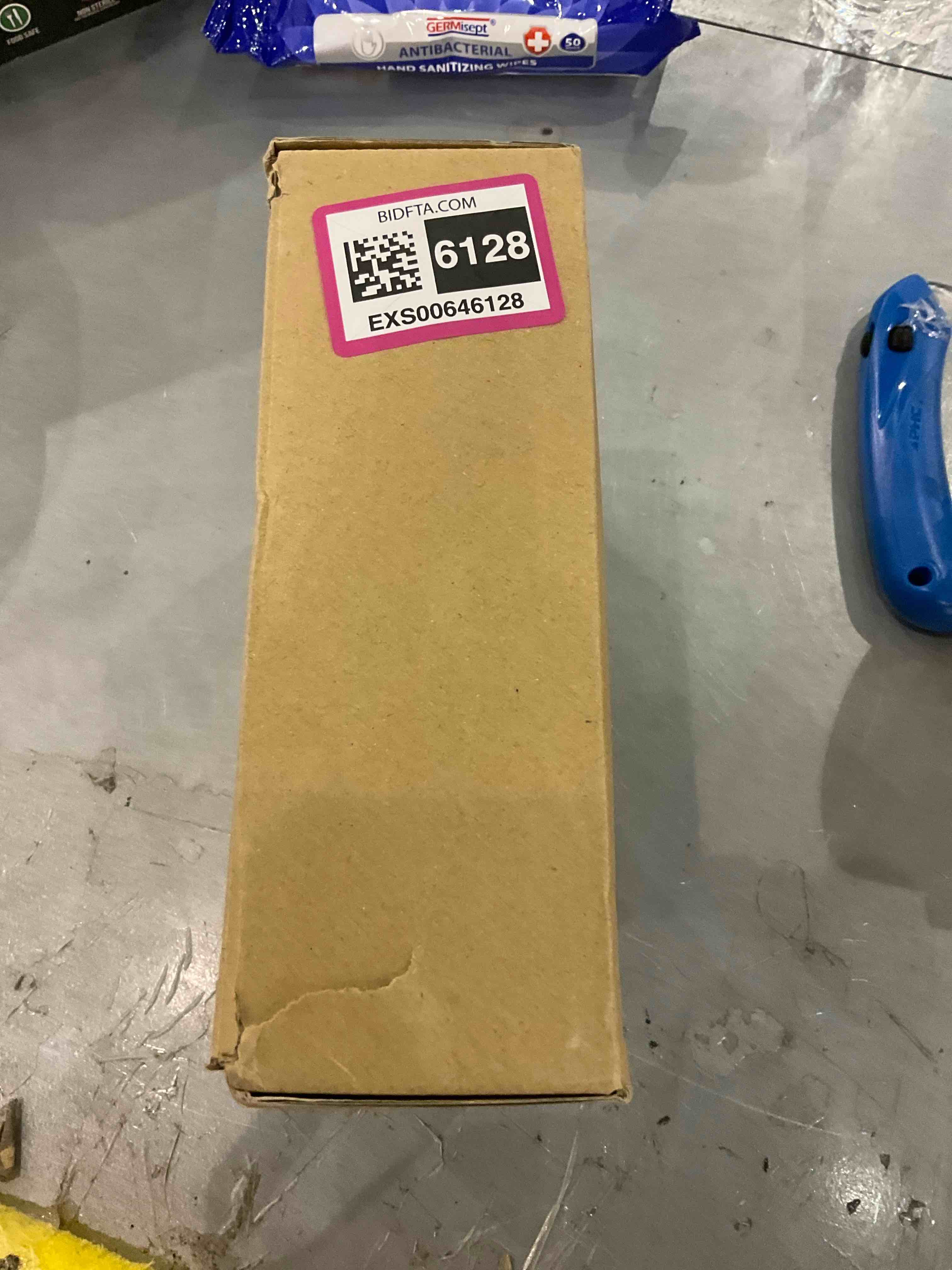 https://s3.amazonaws.com/lotting-images-prod/bidfta/EXS00646128_1697023956387.jpeg