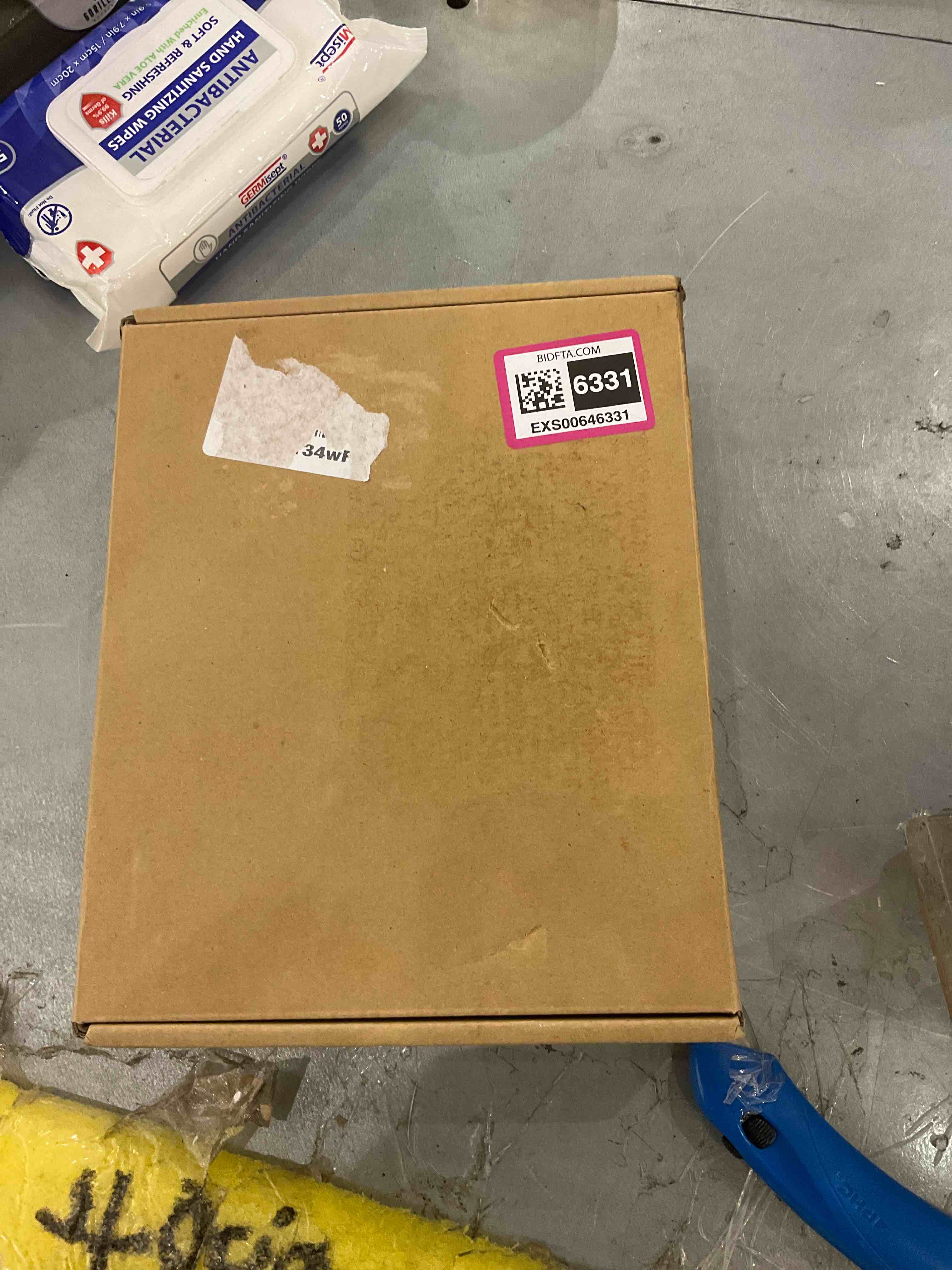 https://s3.amazonaws.com/lotting-images-prod/bidfta/EXS00646331_1697121680716.jpeg