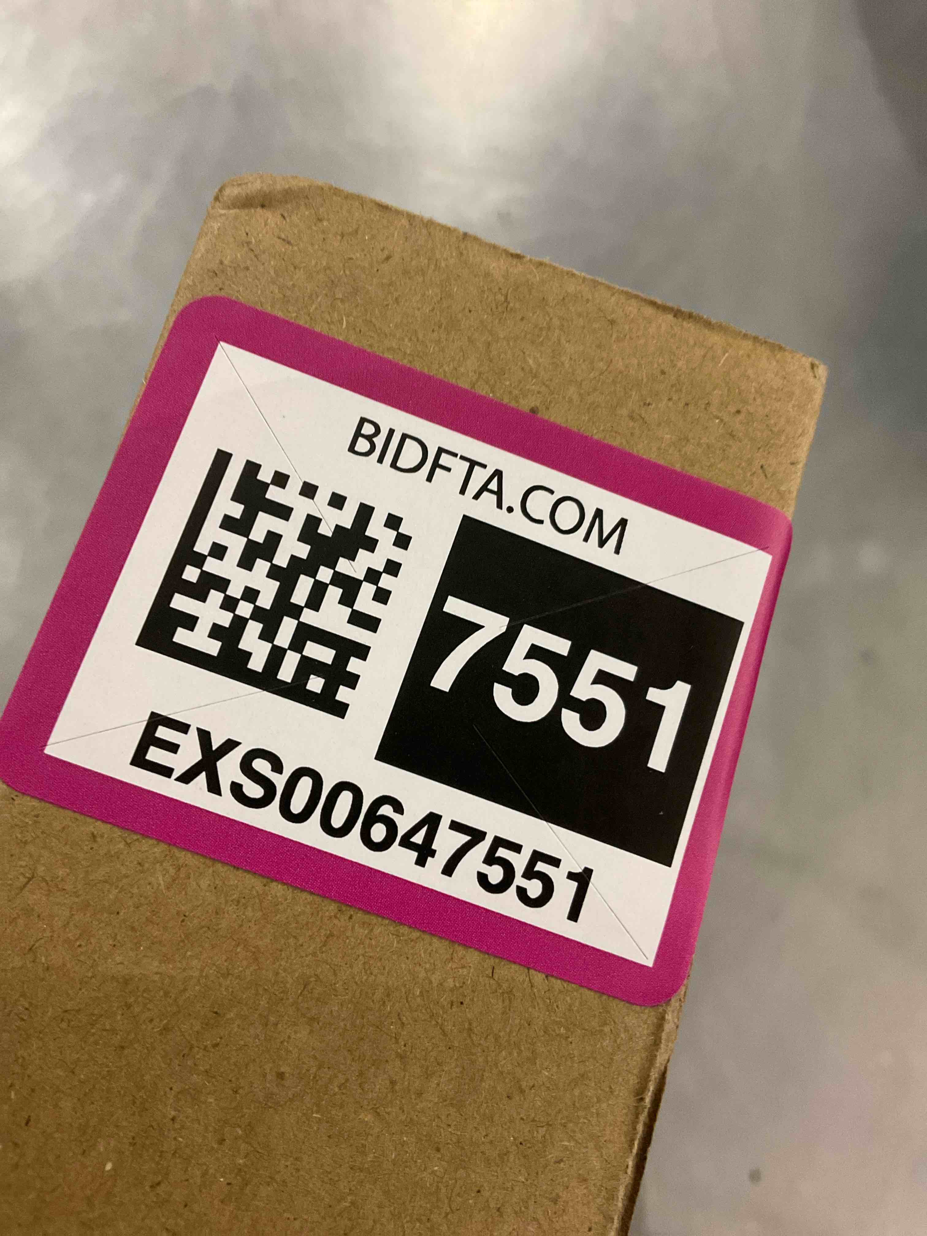 https://s3.amazonaws.com/lotting-images-prod/bidfta/EXS00647551_1697024356054.jpeg