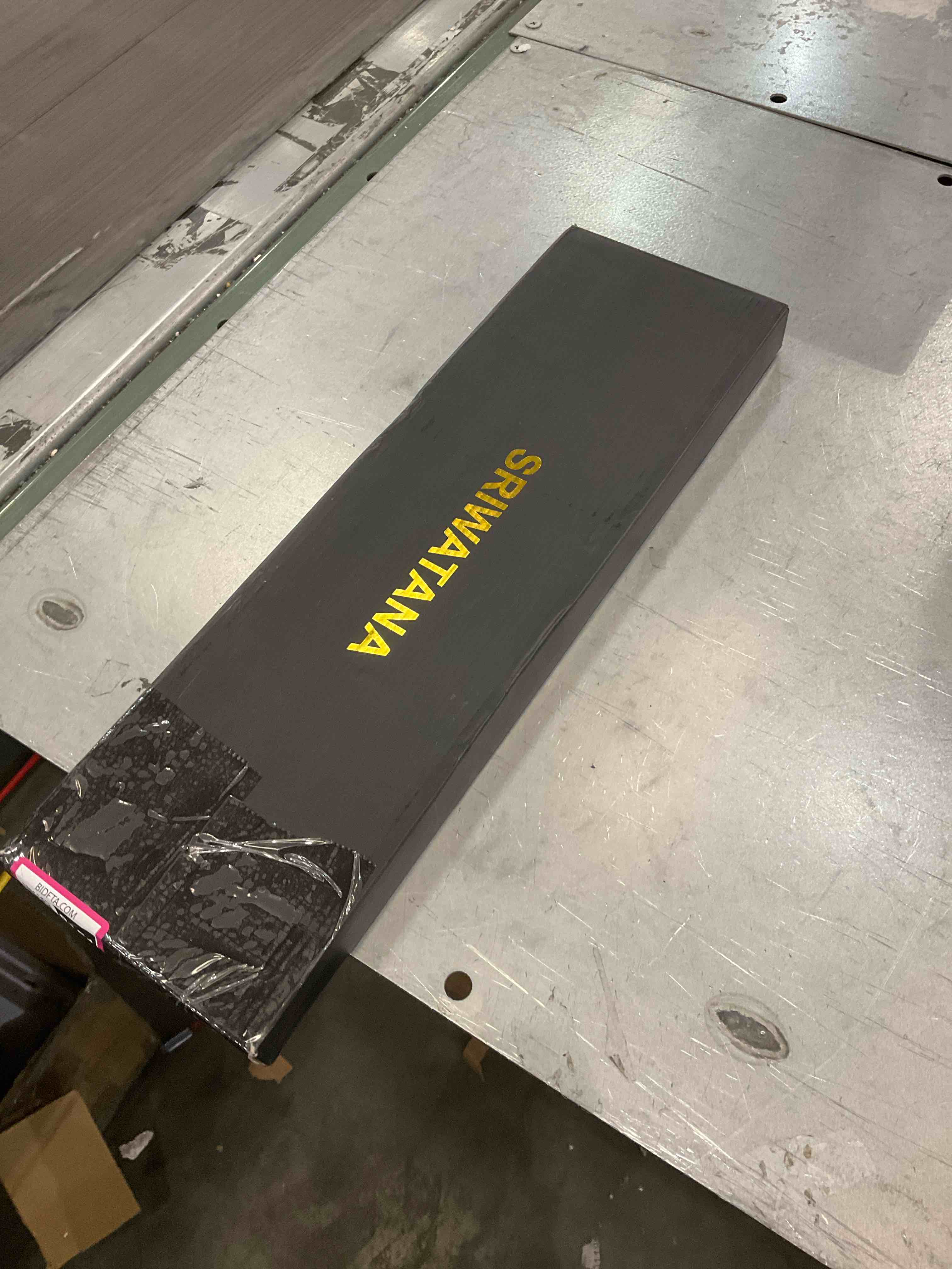 https://s3.amazonaws.com/lotting-images-prod/bidfta/EXS00648151_1697468816619.jpeg