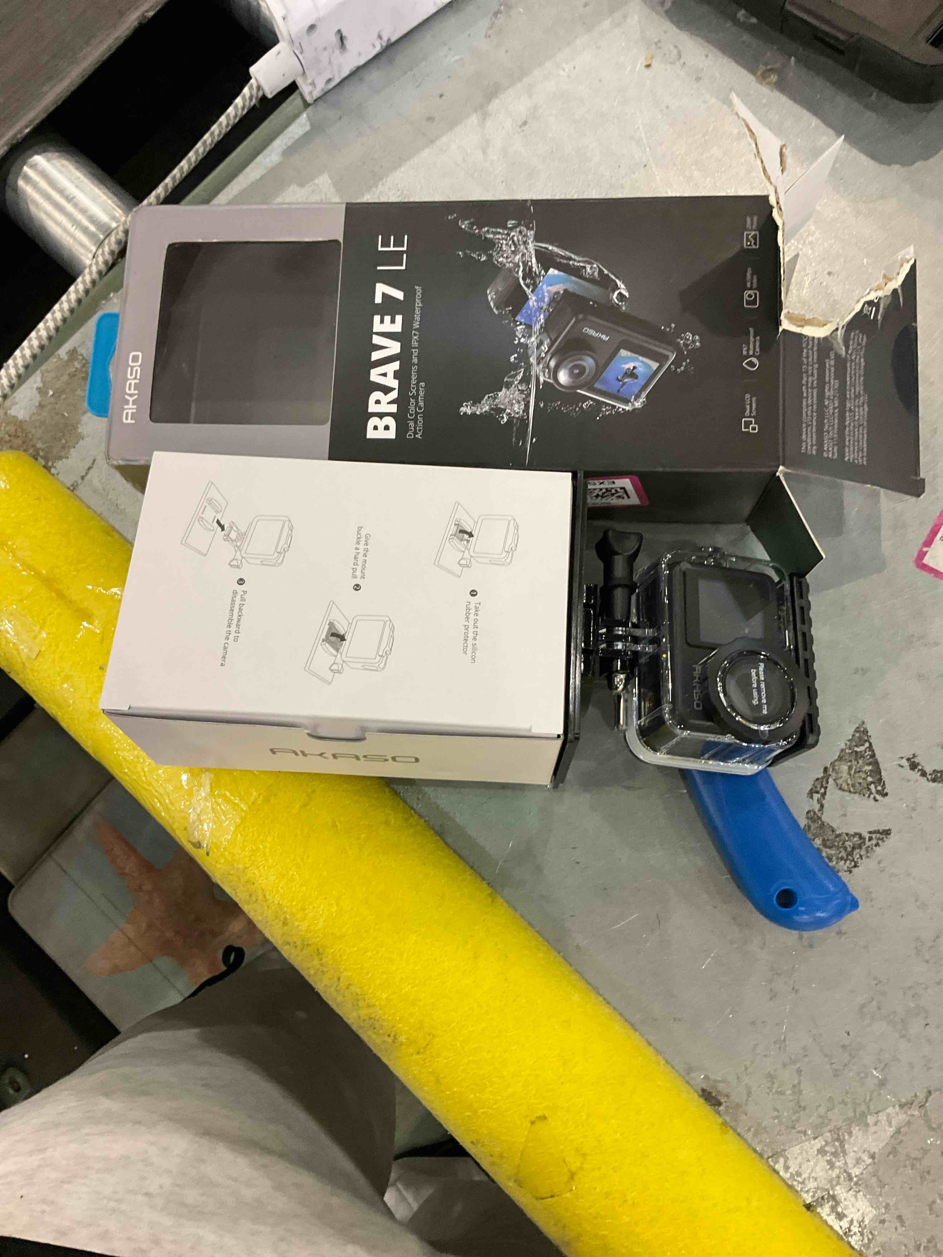 https://s3.amazonaws.com/lotting-images-prod/bidfta/EXS00648986_1697544311728.jpeg