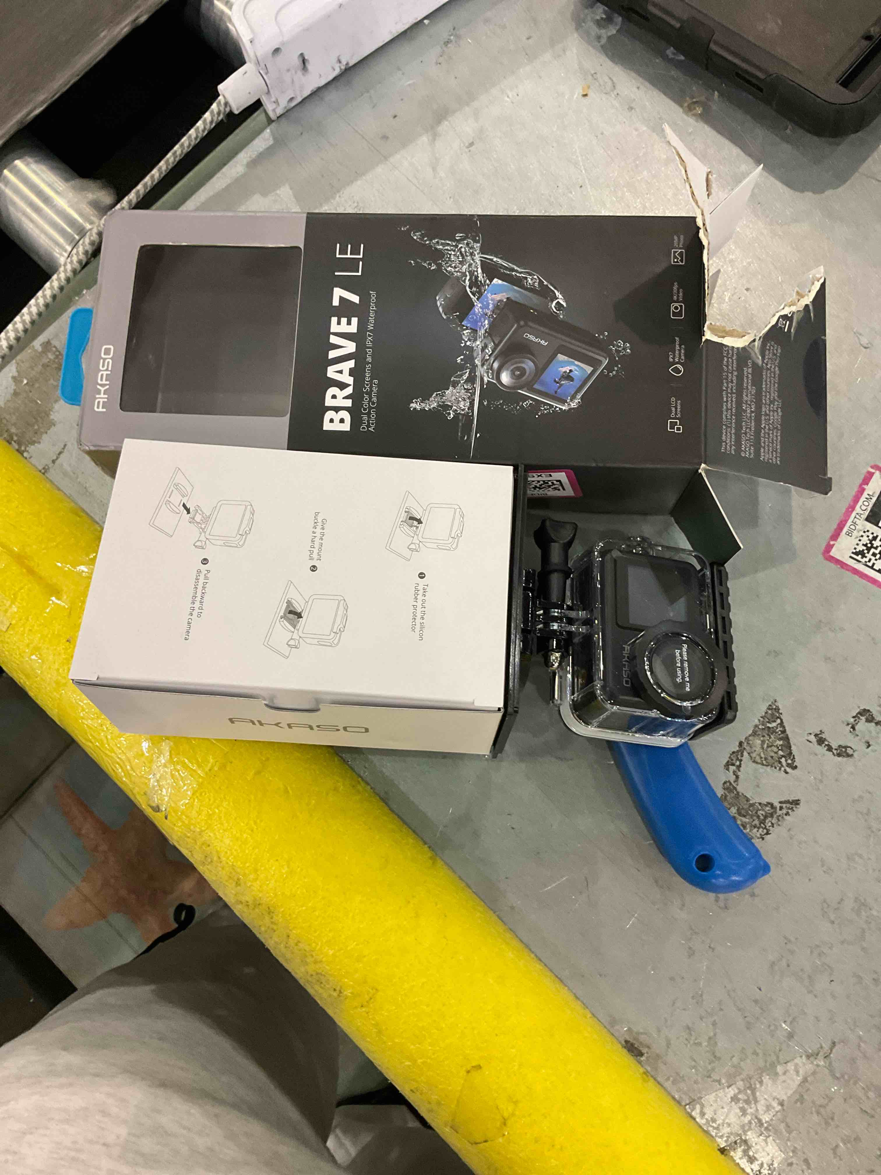 https://s3.amazonaws.com/lotting-images-prod/bidfta/EXS00648986_1697544312677.jpeg