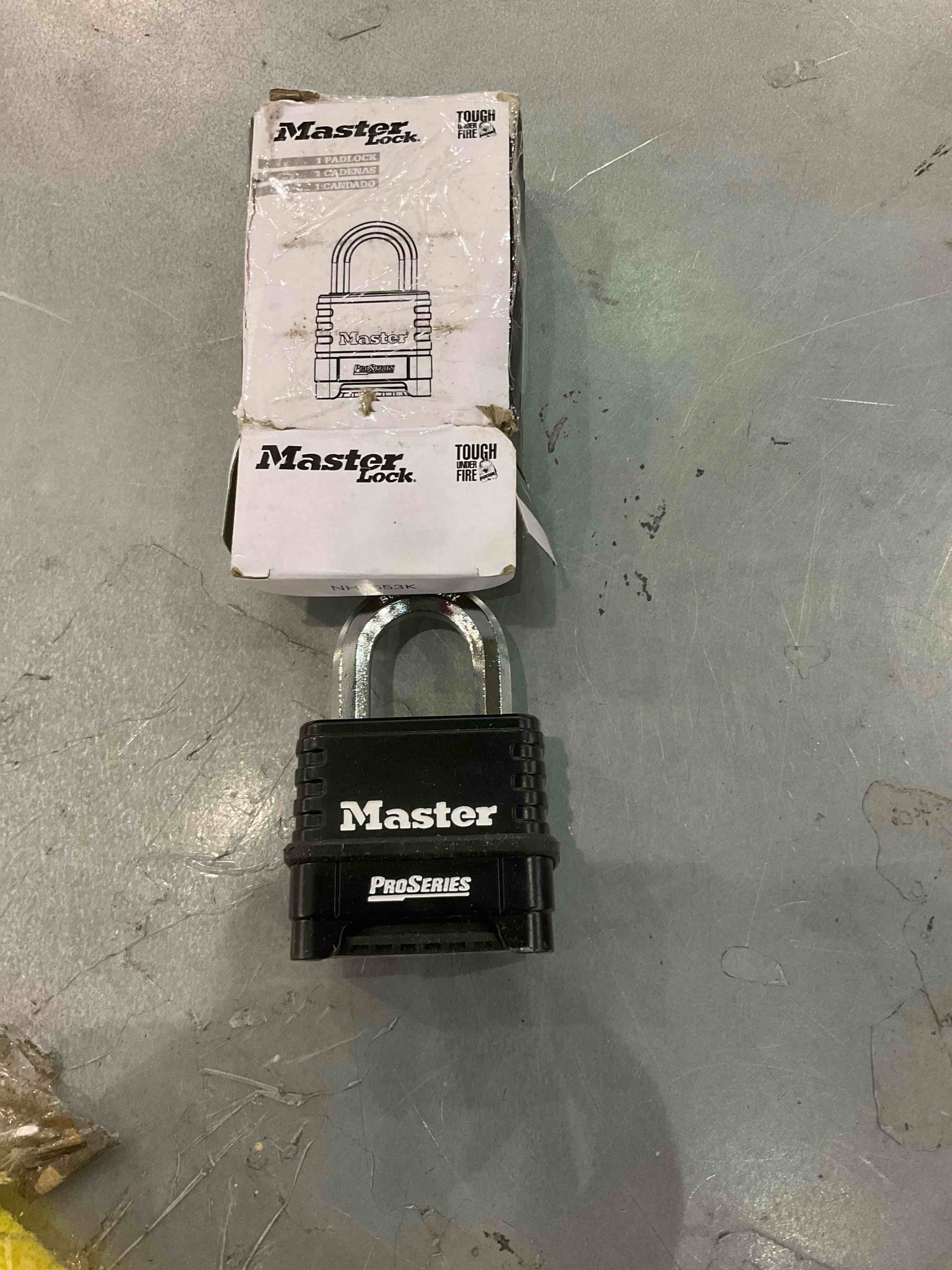 https://s3.amazonaws.com/lotting-images-prod/bidfta/EXS00649112_1697457961596.jpeg