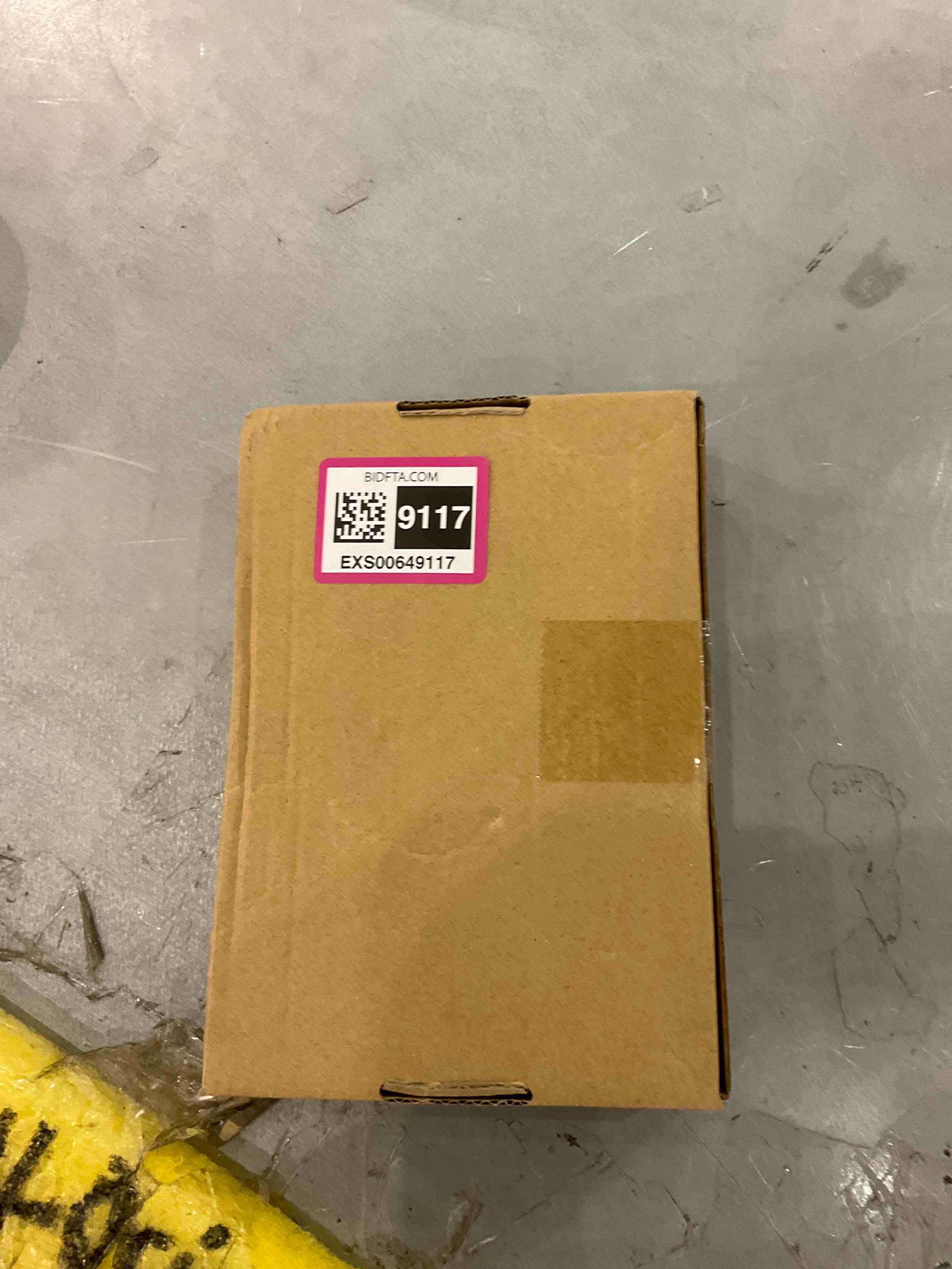 https://s3.amazonaws.com/lotting-images-prod/bidfta/EXS00649117_1697460034602.jpeg