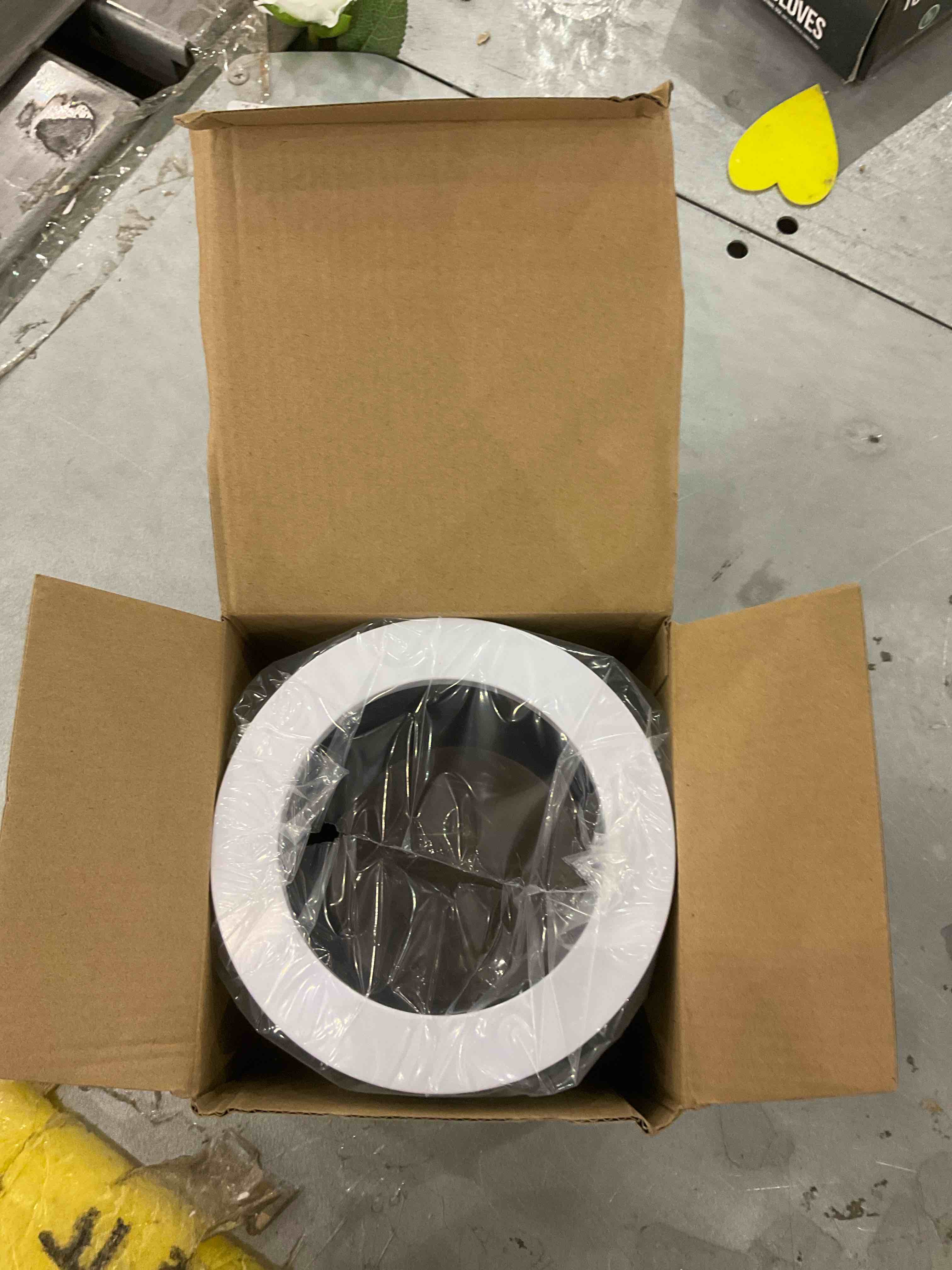 https://s3.amazonaws.com/lotting-images-prod/bidfta/EXS00649401_1697572380452.jpeg