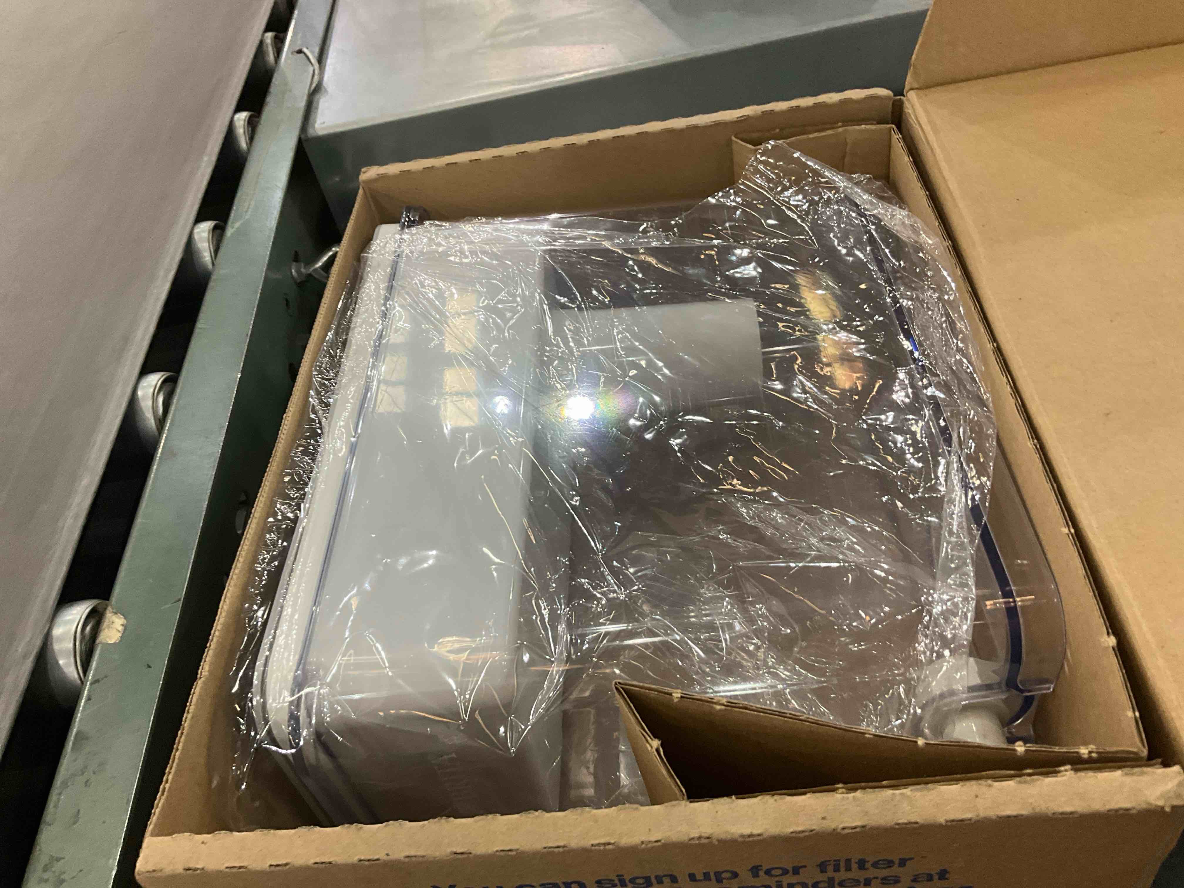 https://s3.amazonaws.com/lotting-images-prod/bidfta/EXS00651067_1705001508125.jpeg