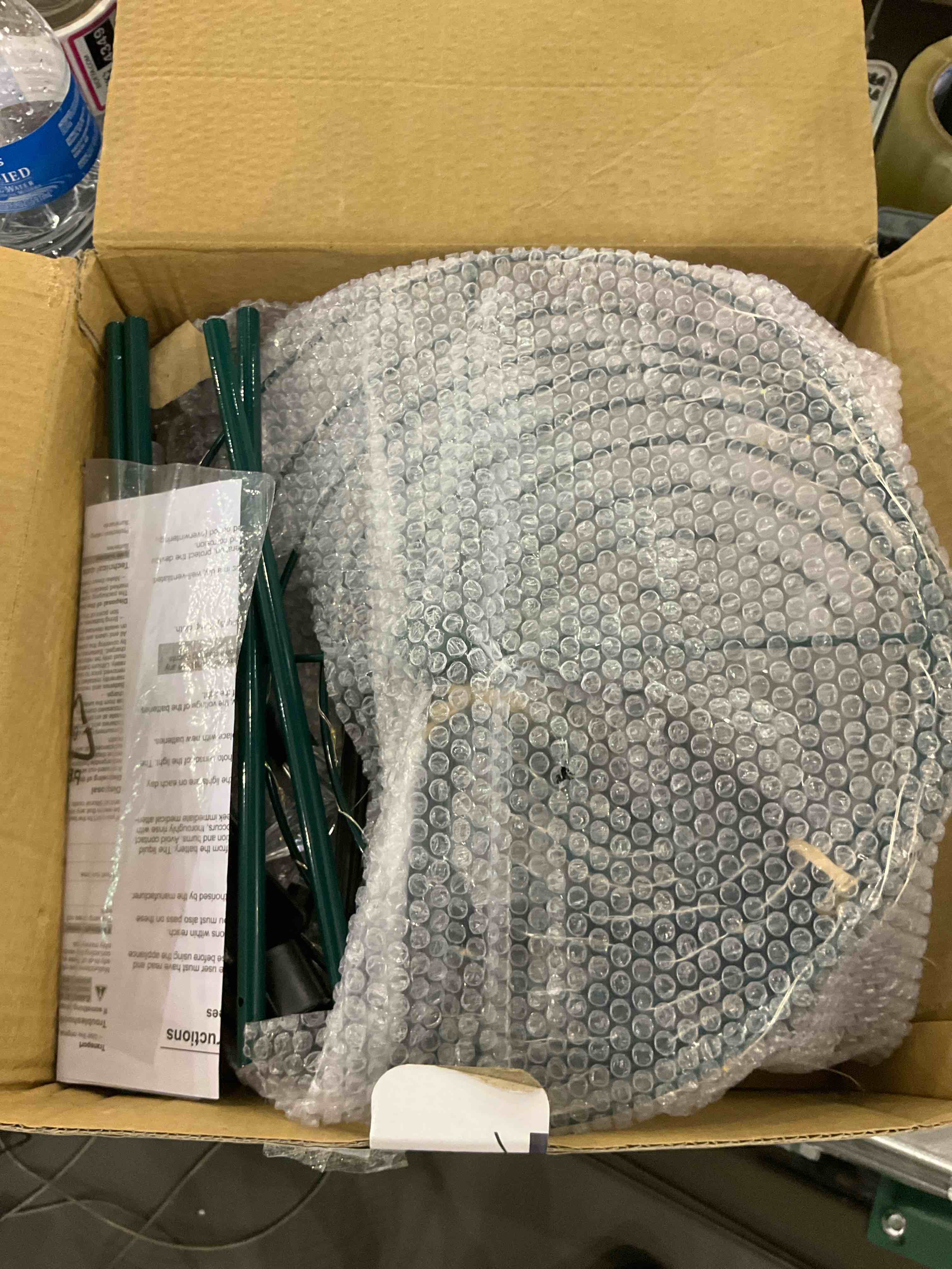 https://s3.amazonaws.com/lotting-images-prod/bidfta/EXS00651340_1706109018757.jpeg