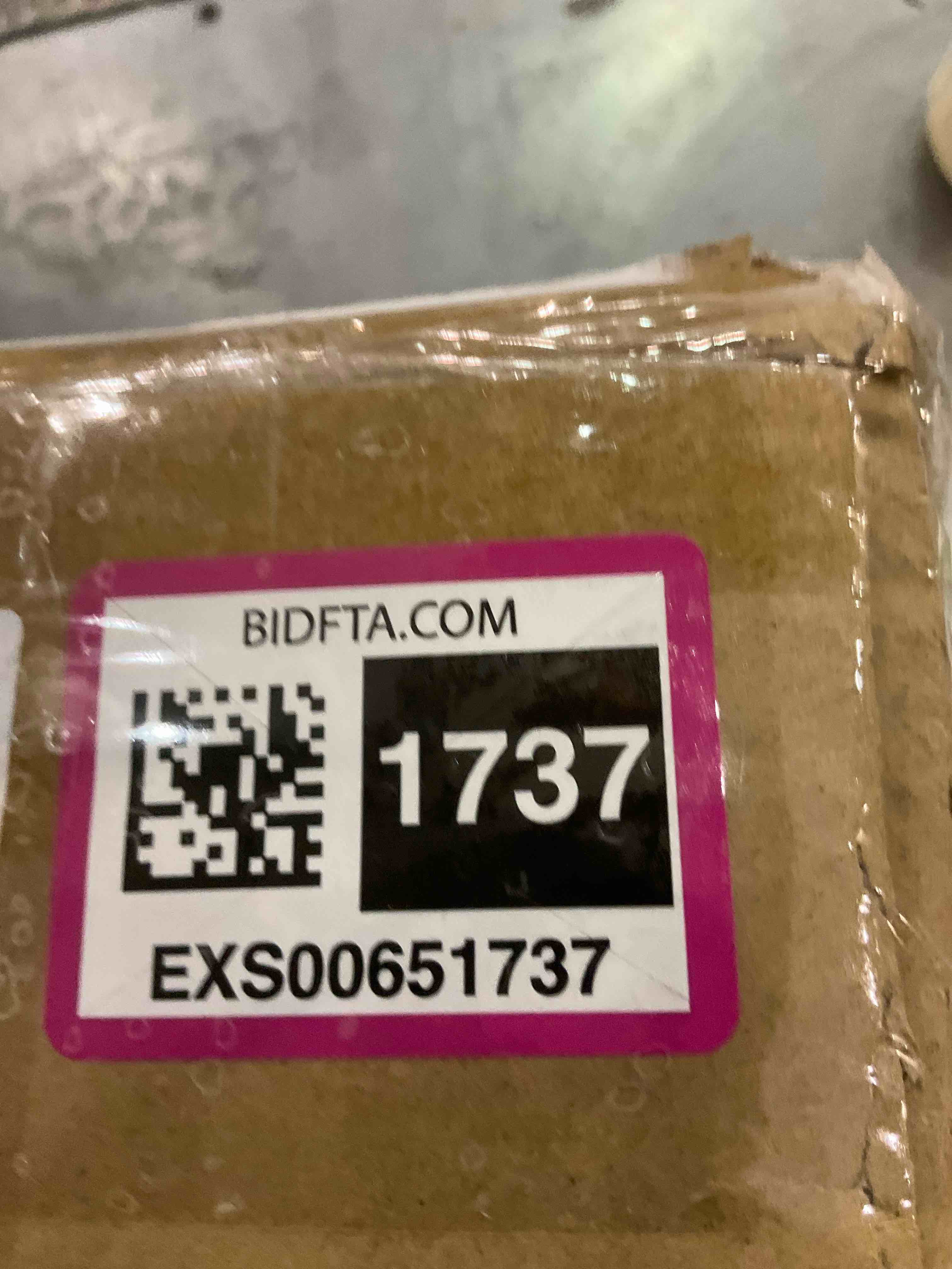 https://s3.amazonaws.com/lotting-images-prod/bidfta/EXS00651737_1706206041645.jpeg