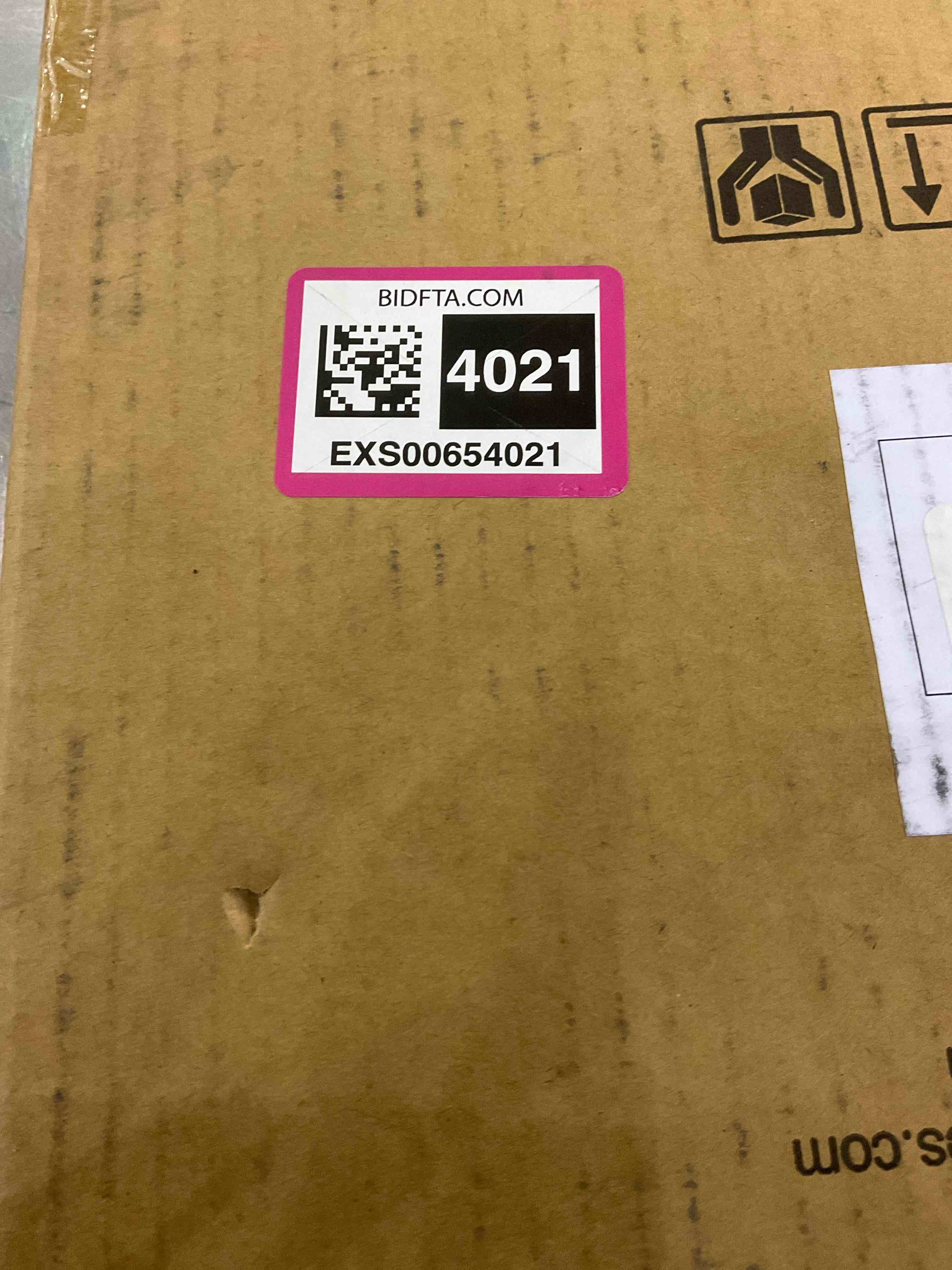 https://s3.amazonaws.com/lotting-images-prod/bidfta/EXS00654021_1706193737102.jpeg