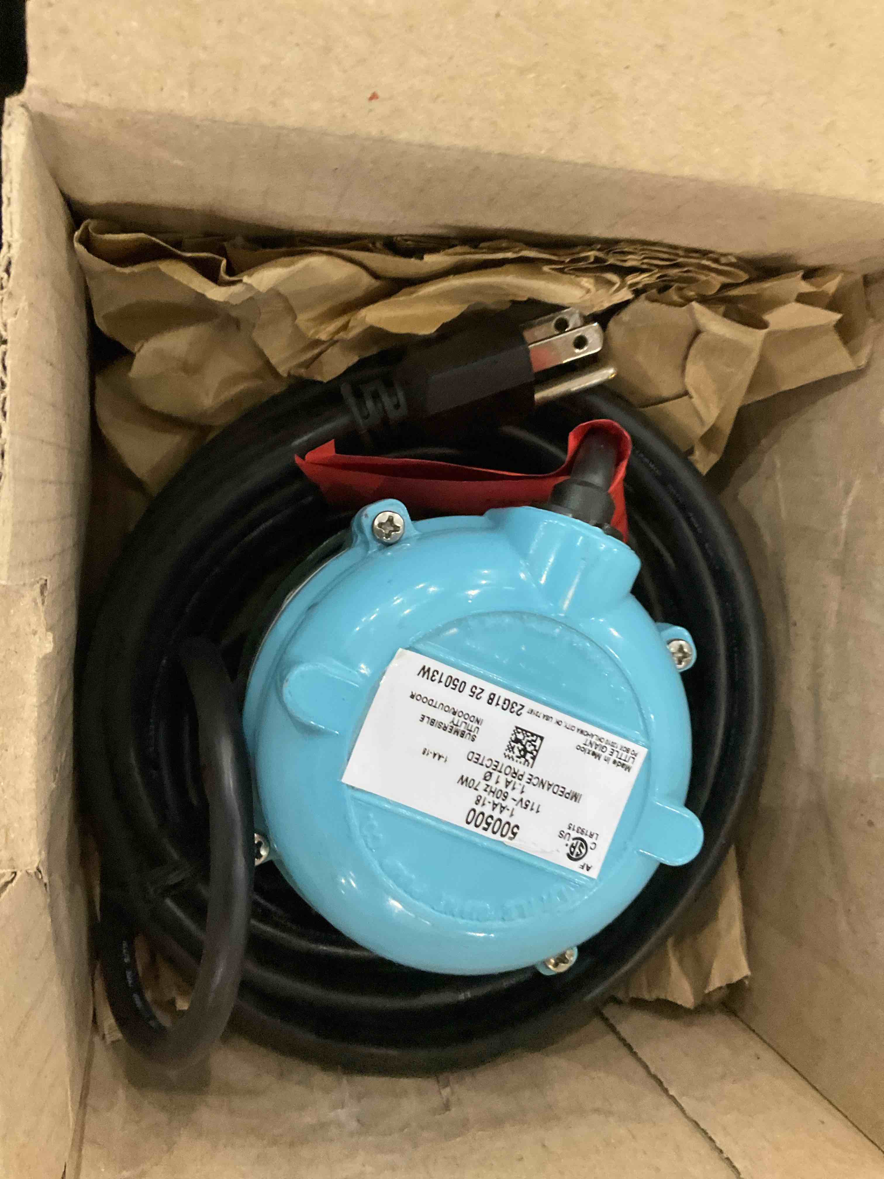 Little GIANT. Submersible Pump