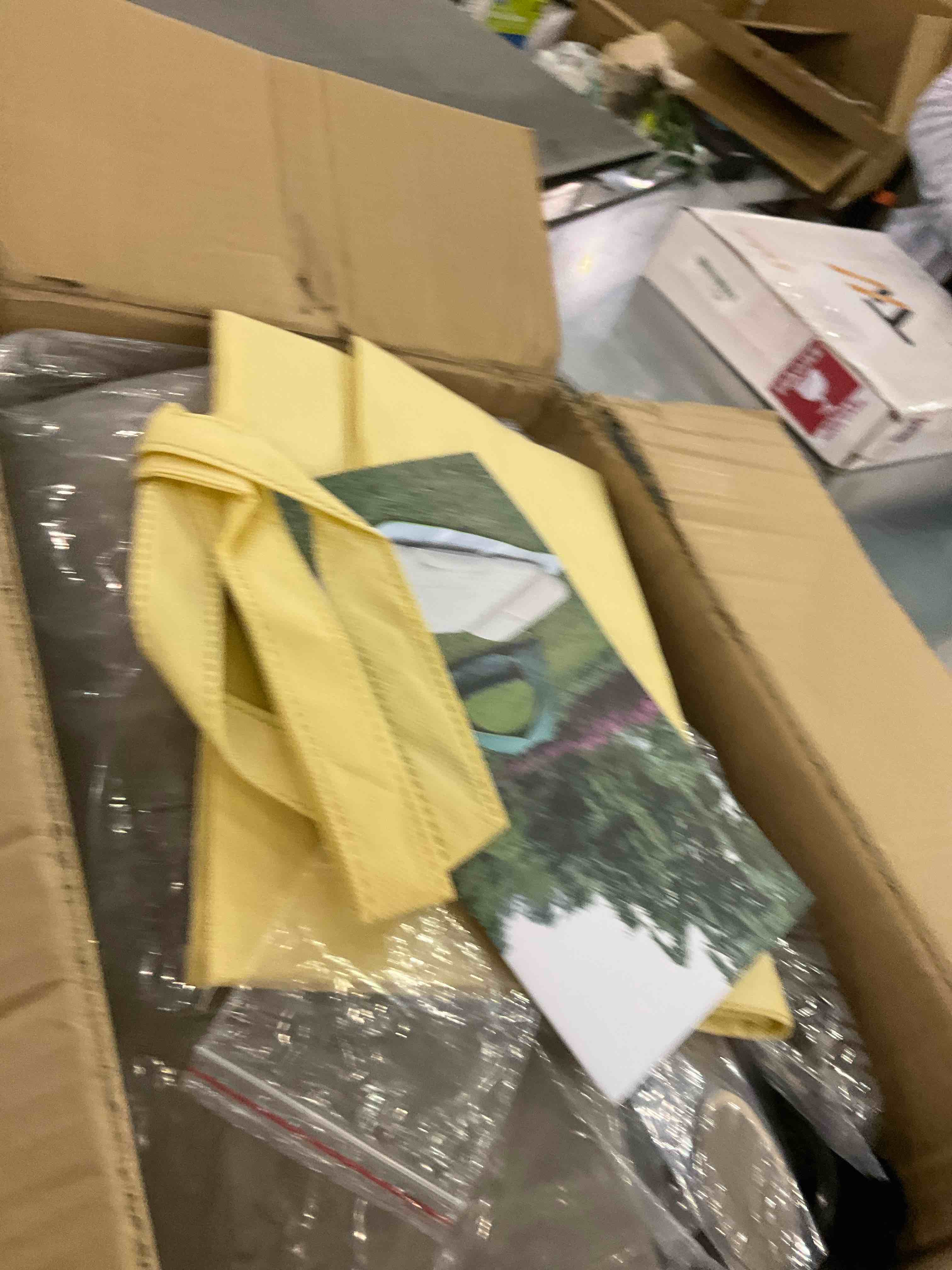 https://s3.amazonaws.com/lotting-images-prod/bidfta/EXS00659764_1706205891920.jpeg