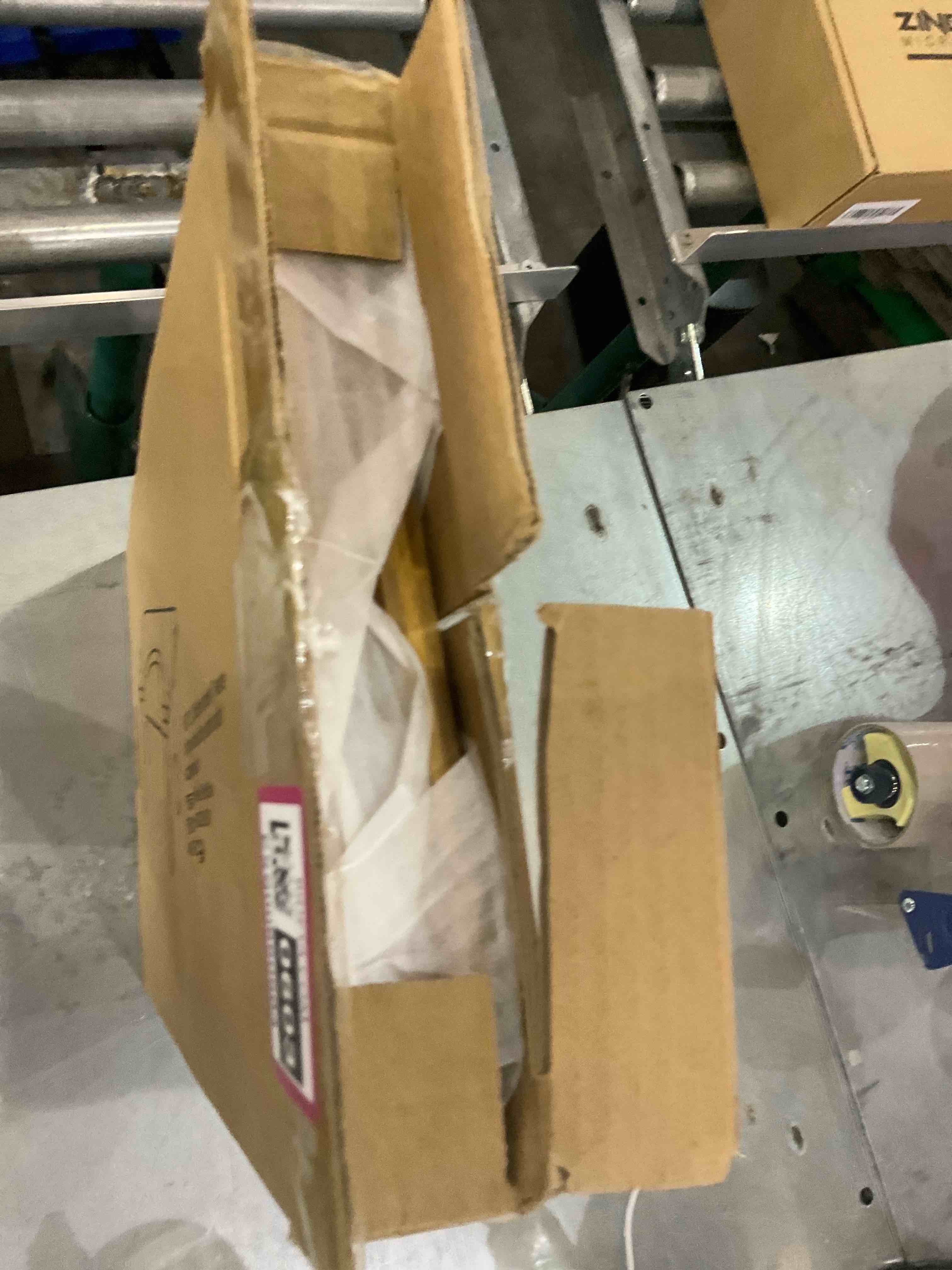 https://s3.amazonaws.com/lotting-images-prod/bidfta/EXS00660603_1697485499428.jpeg