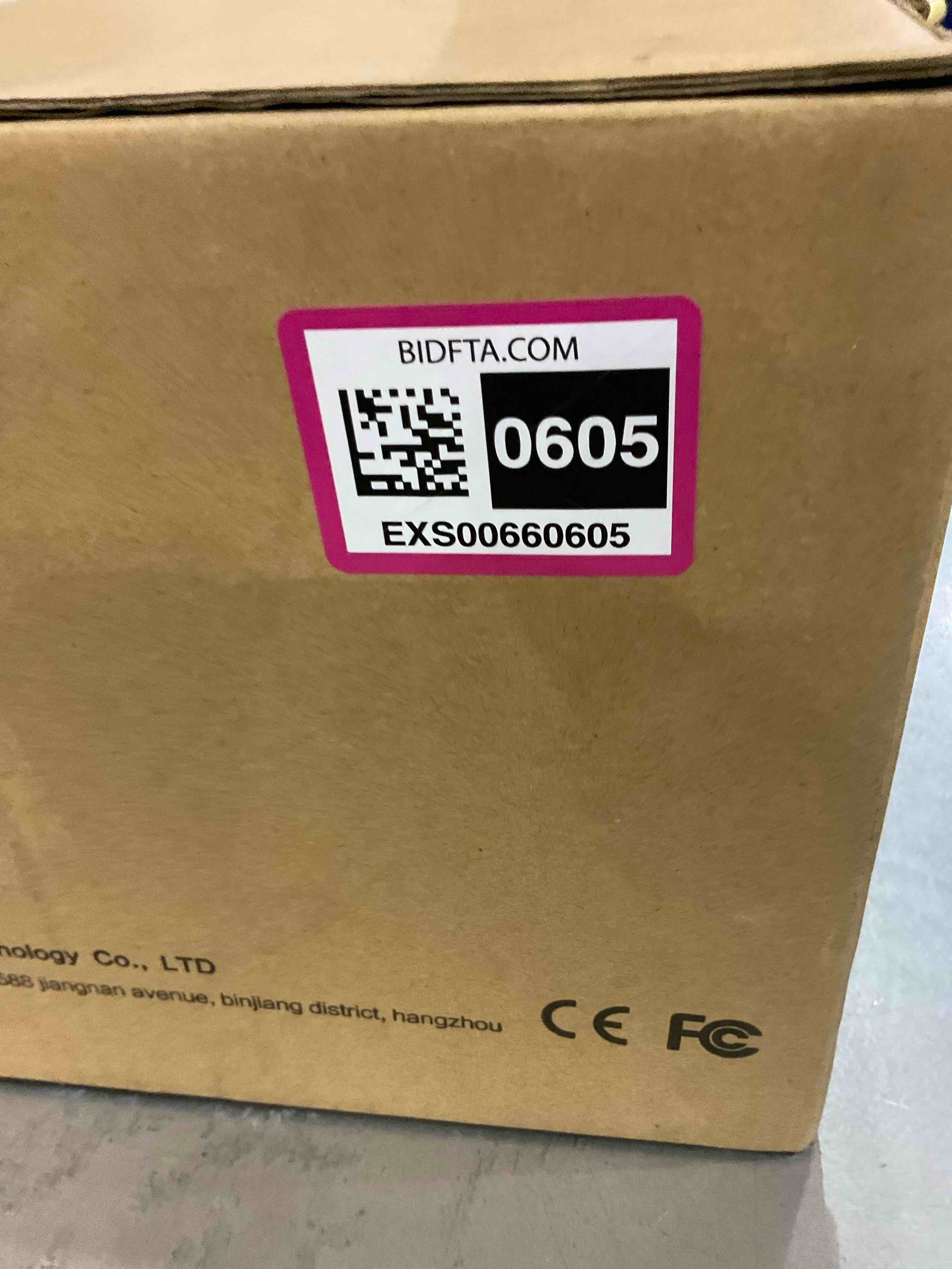https://s3.amazonaws.com/lotting-images-prod/bidfta/EXS00660605_1697485698584.jpeg