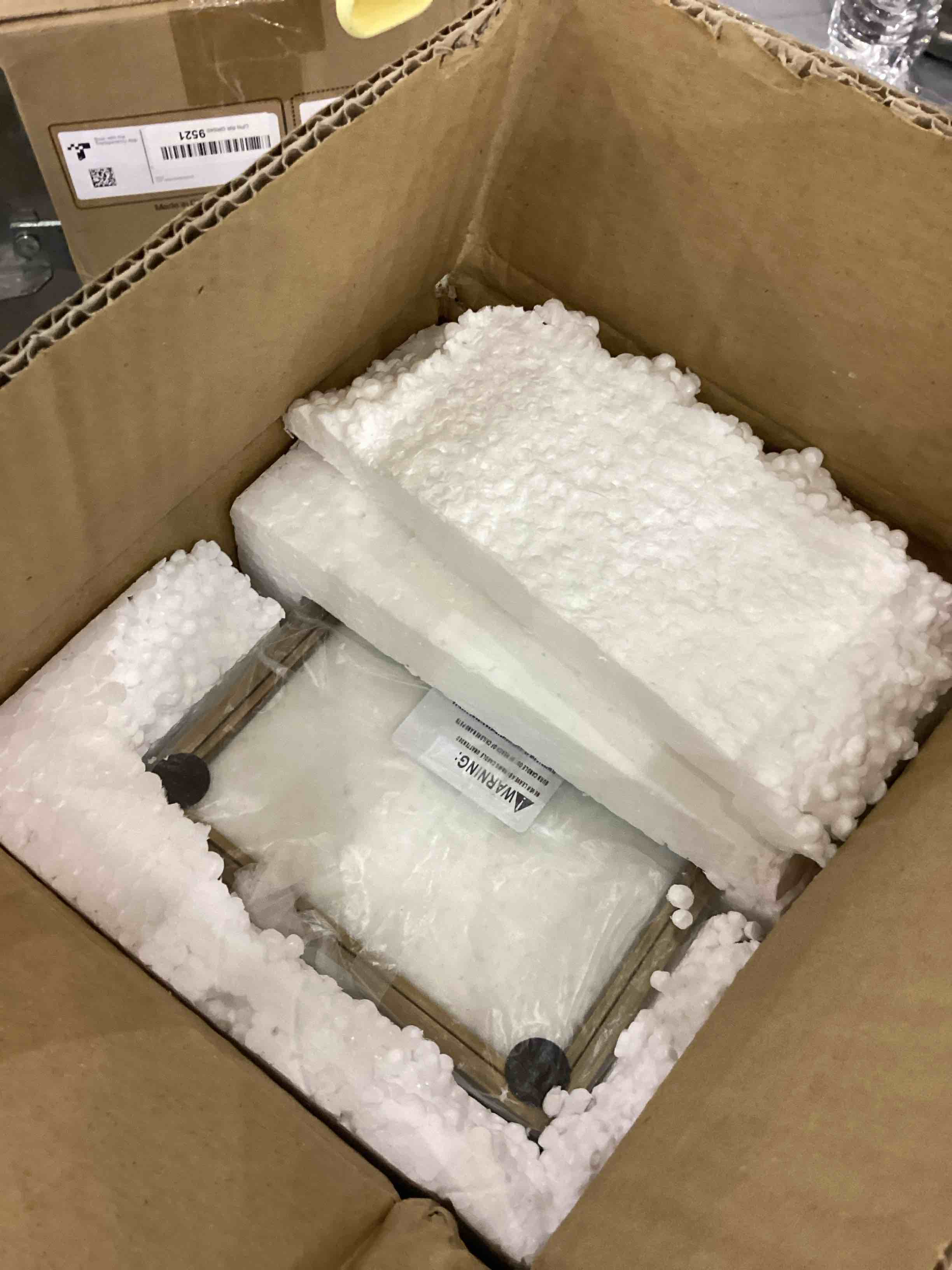 https://s3.amazonaws.com/lotting-images-prod/bidfta/EXS00660645_1698673535182.jpeg
