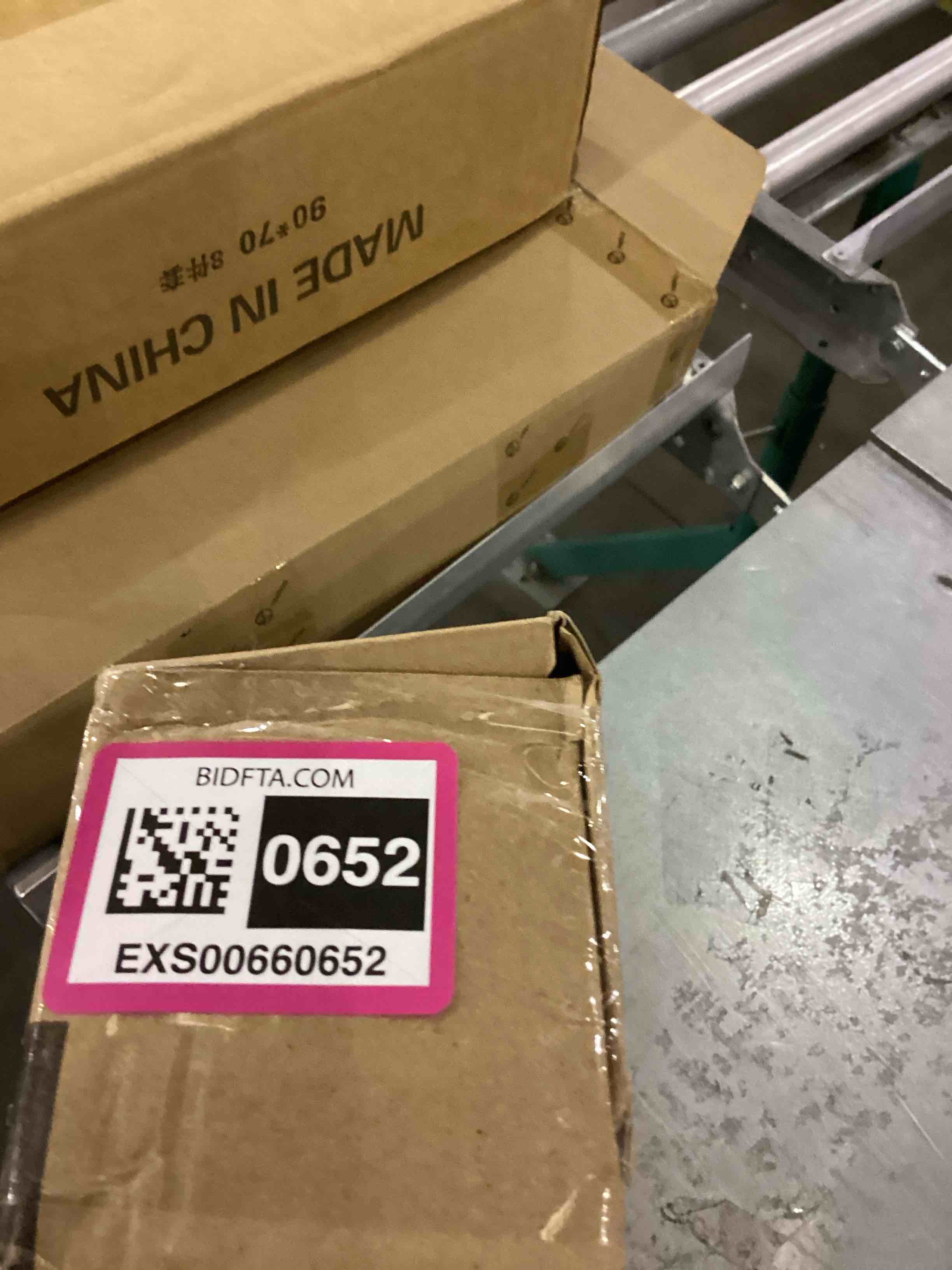 https://s3.amazonaws.com/lotting-images-prod/bidfta/EXS00660652_1698674537407.jpeg