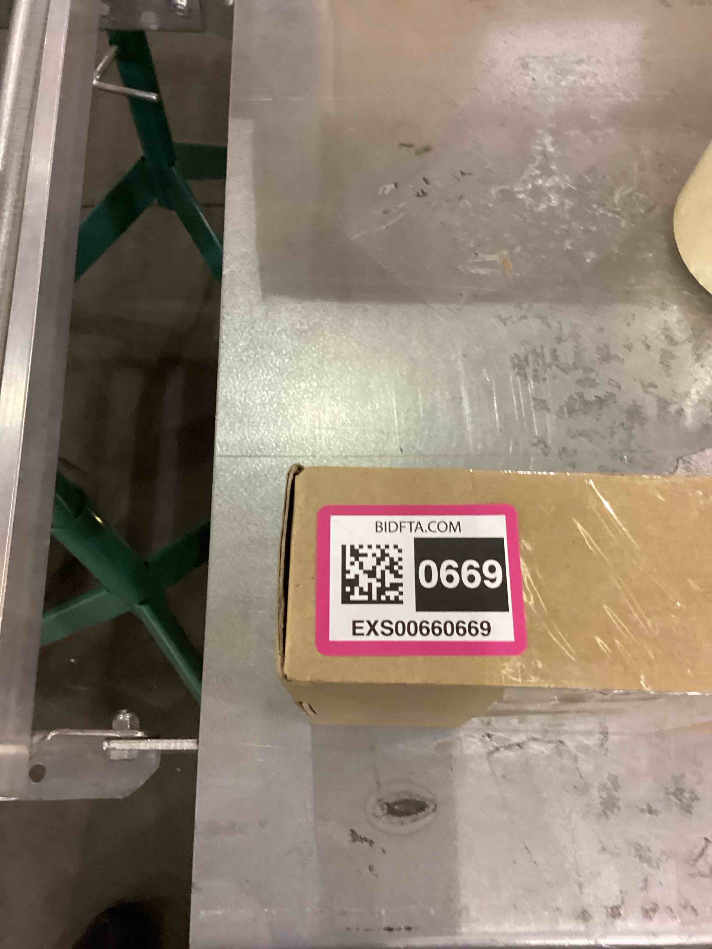 https://s3.amazonaws.com/lotting-images-prod/bidfta/EXS00660669_1698676698481.jpeg