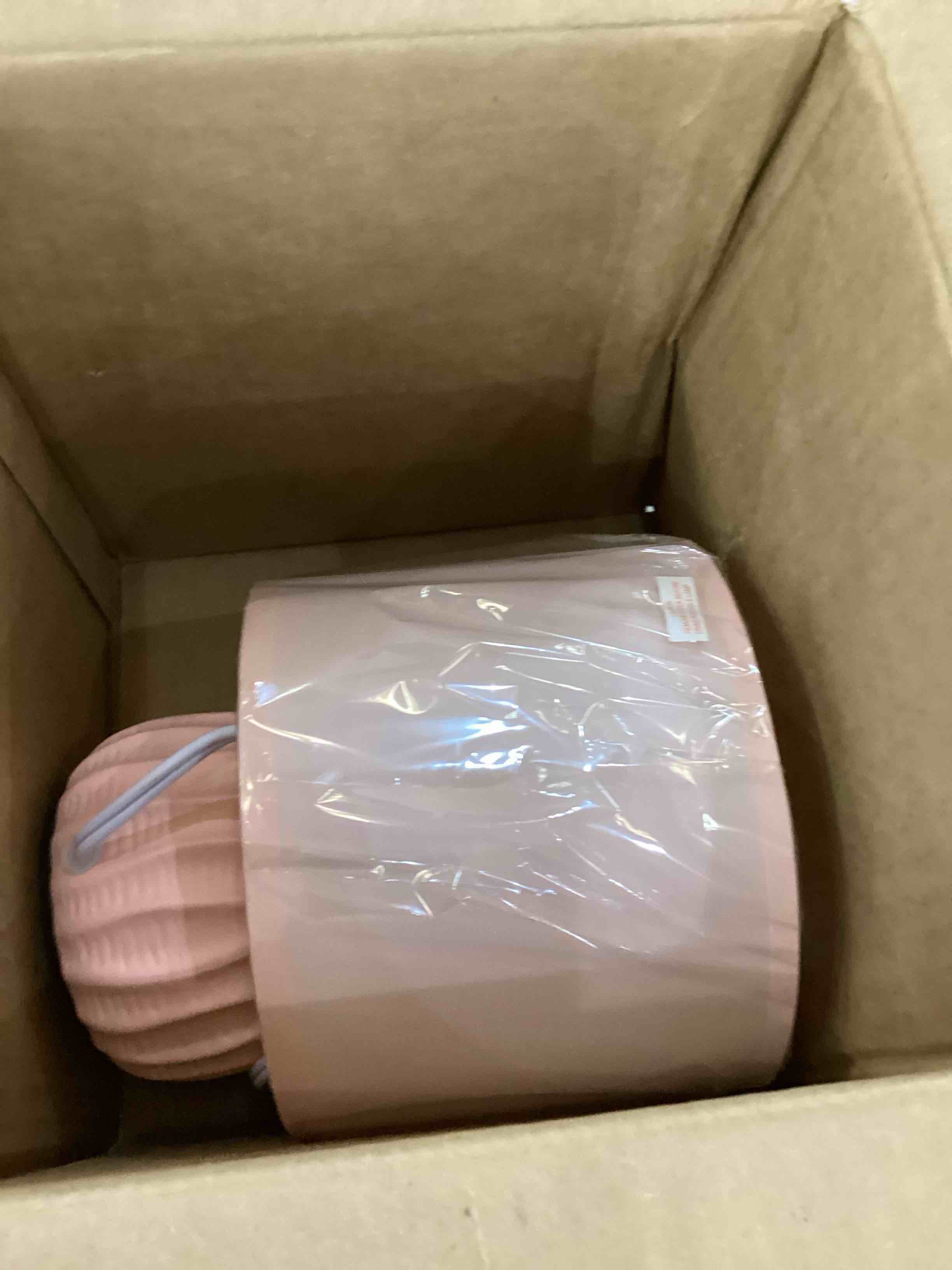 https://s3.amazonaws.com/lotting-images-prod/bidfta/EXS00660885_1698763087360.jpeg