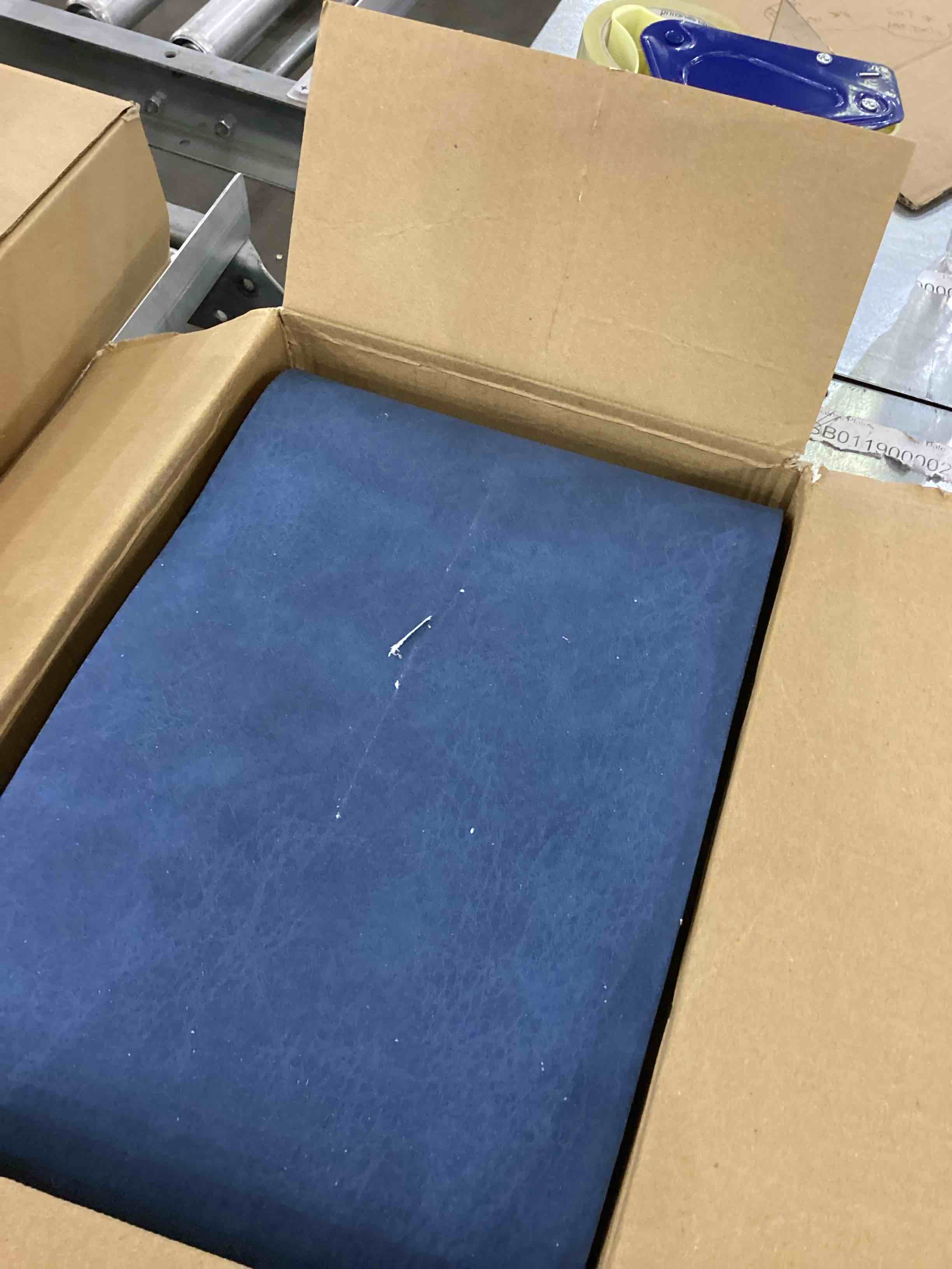 https://s3.amazonaws.com/lotting-images-prod/bidfta/EXS00660889_1698763568815.jpeg