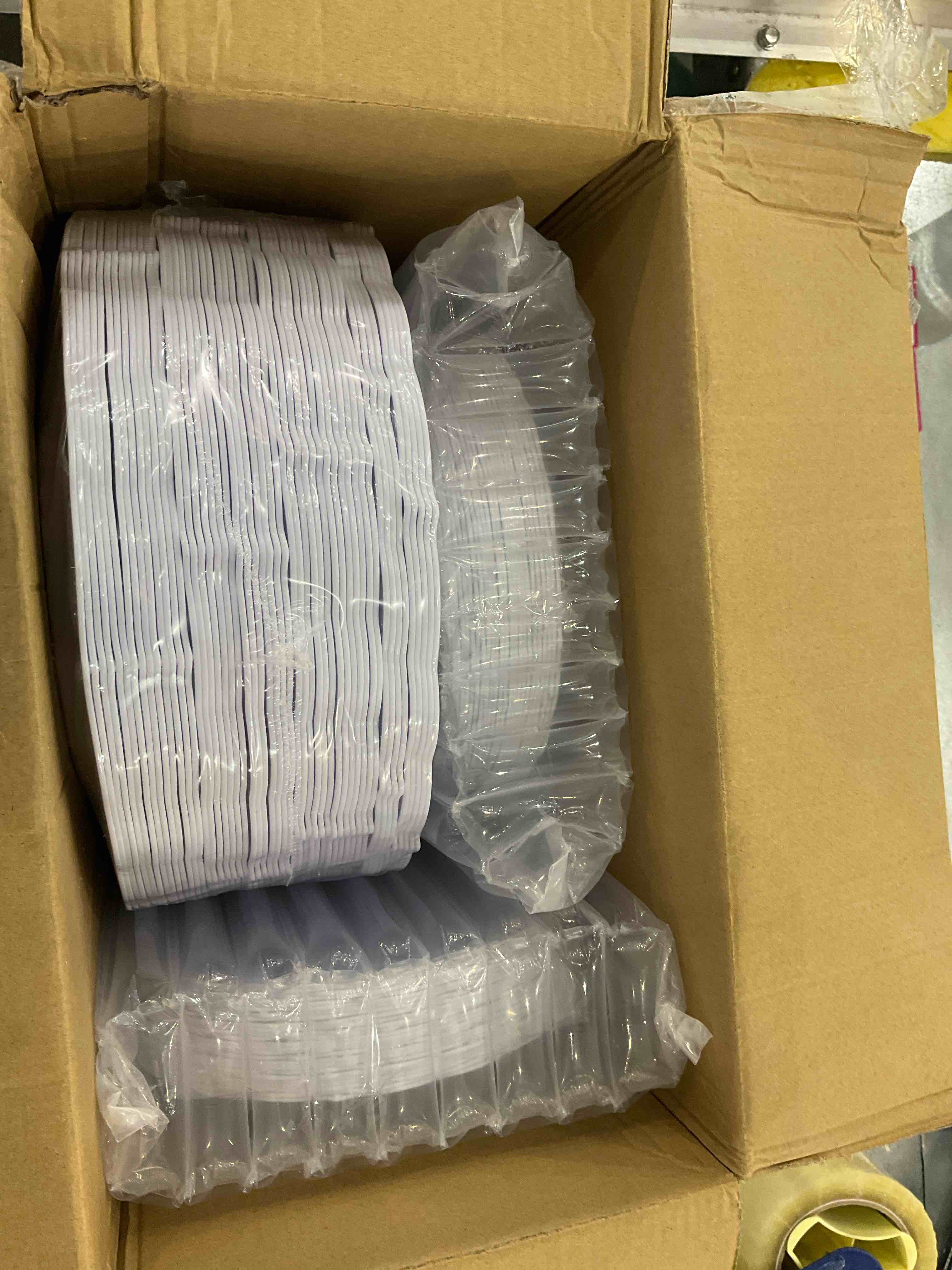 https://s3.amazonaws.com/lotting-images-prod/bidfta/EXS00661028_1697120765096.jpeg