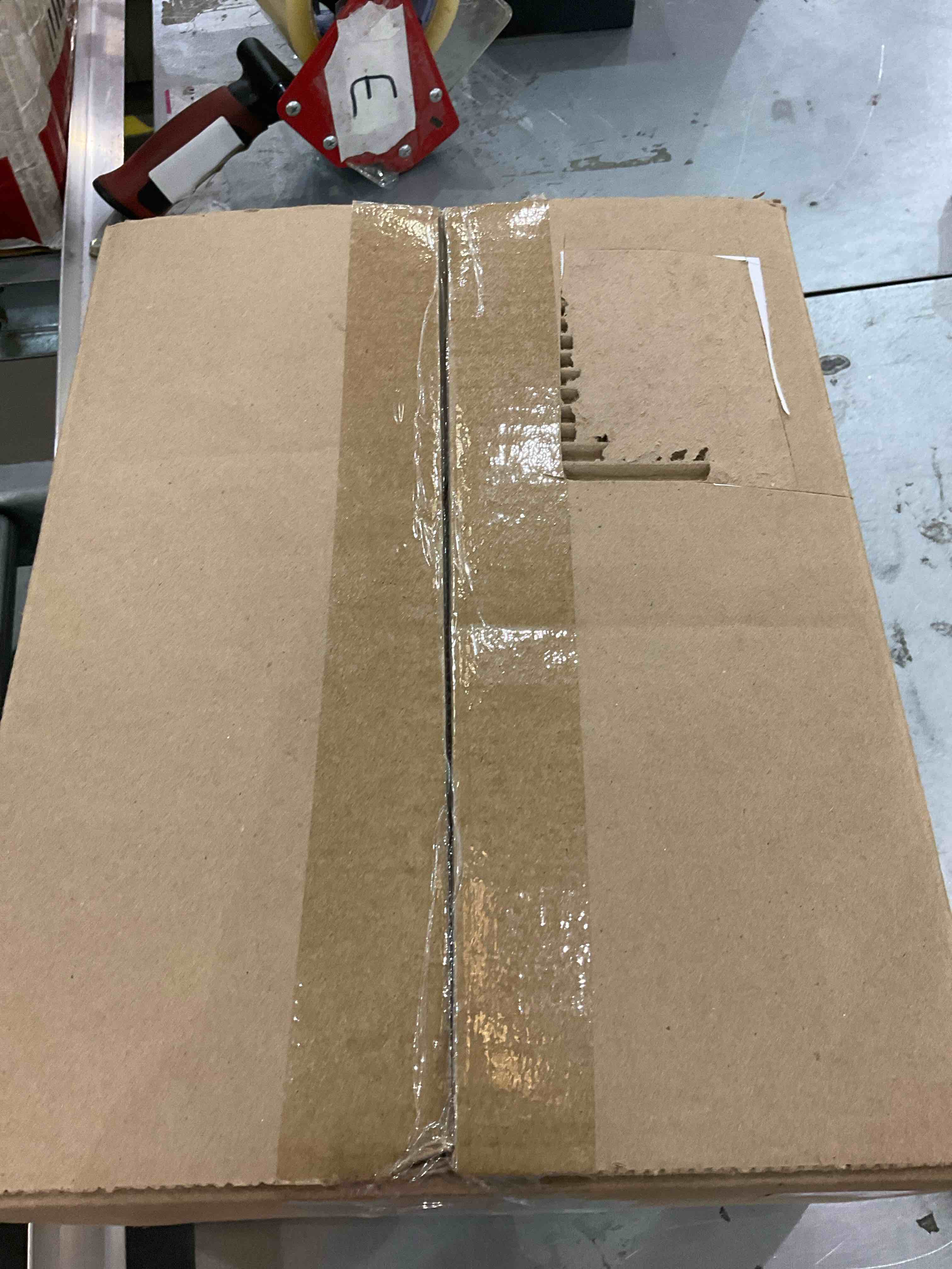 https://s3.amazonaws.com/lotting-images-prod/bidfta/EXS00661097_1697725303630.jpeg