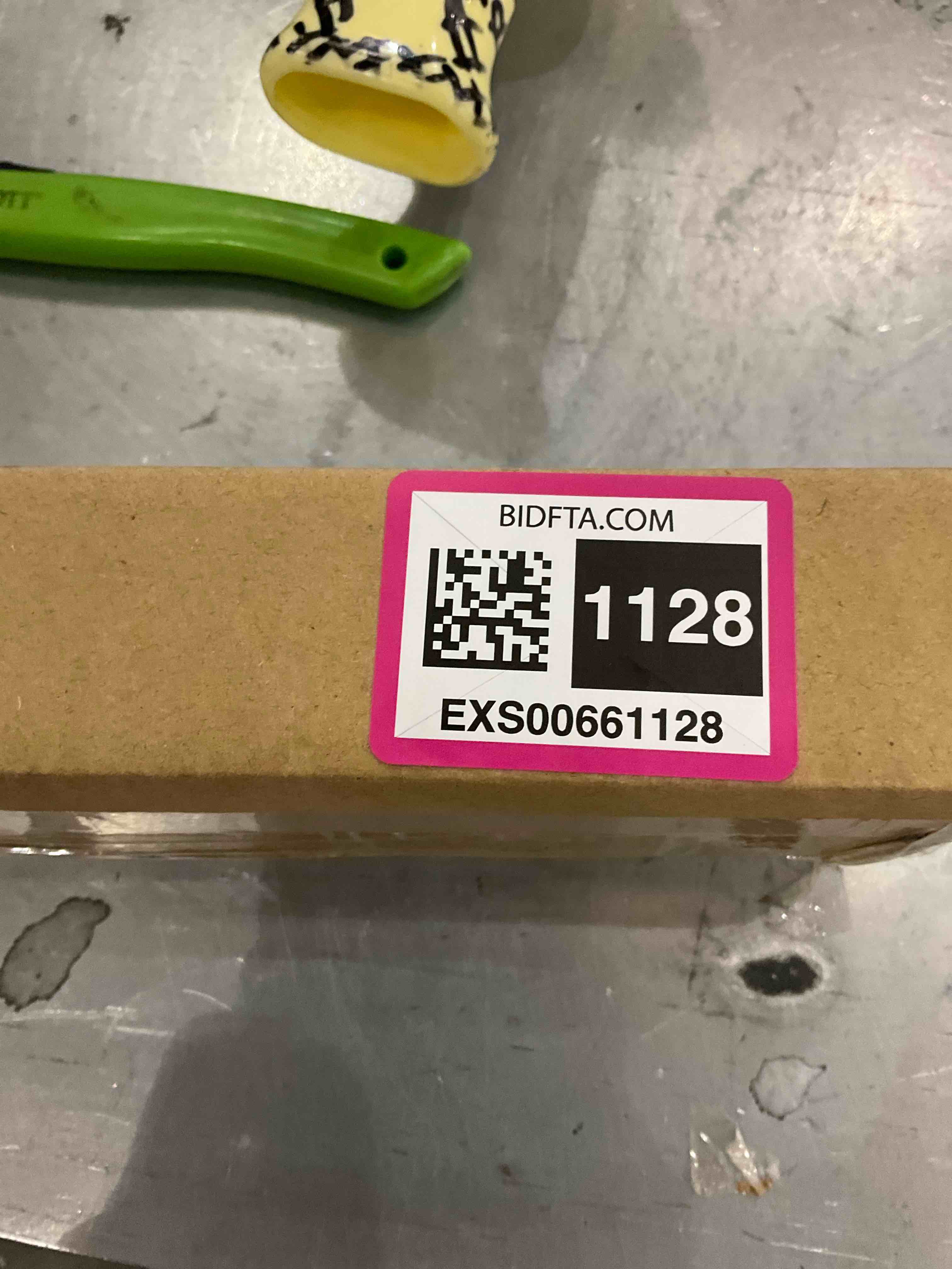 https://s3.amazonaws.com/lotting-images-prod/bidfta/EXS00661128_1697730110199.jpeg