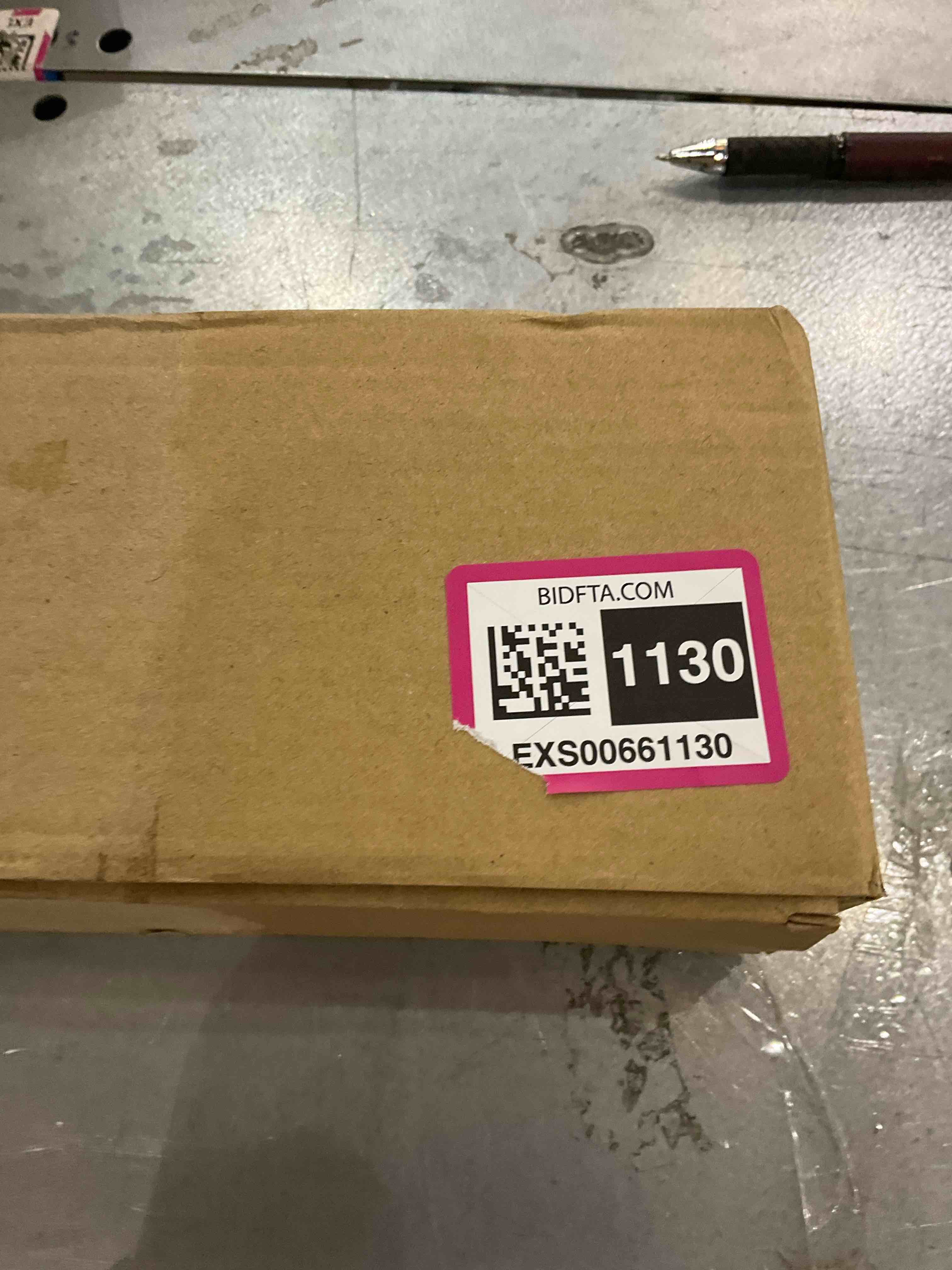 https://s3.amazonaws.com/lotting-images-prod/bidfta/EXS00661130_1697730338932.jpeg