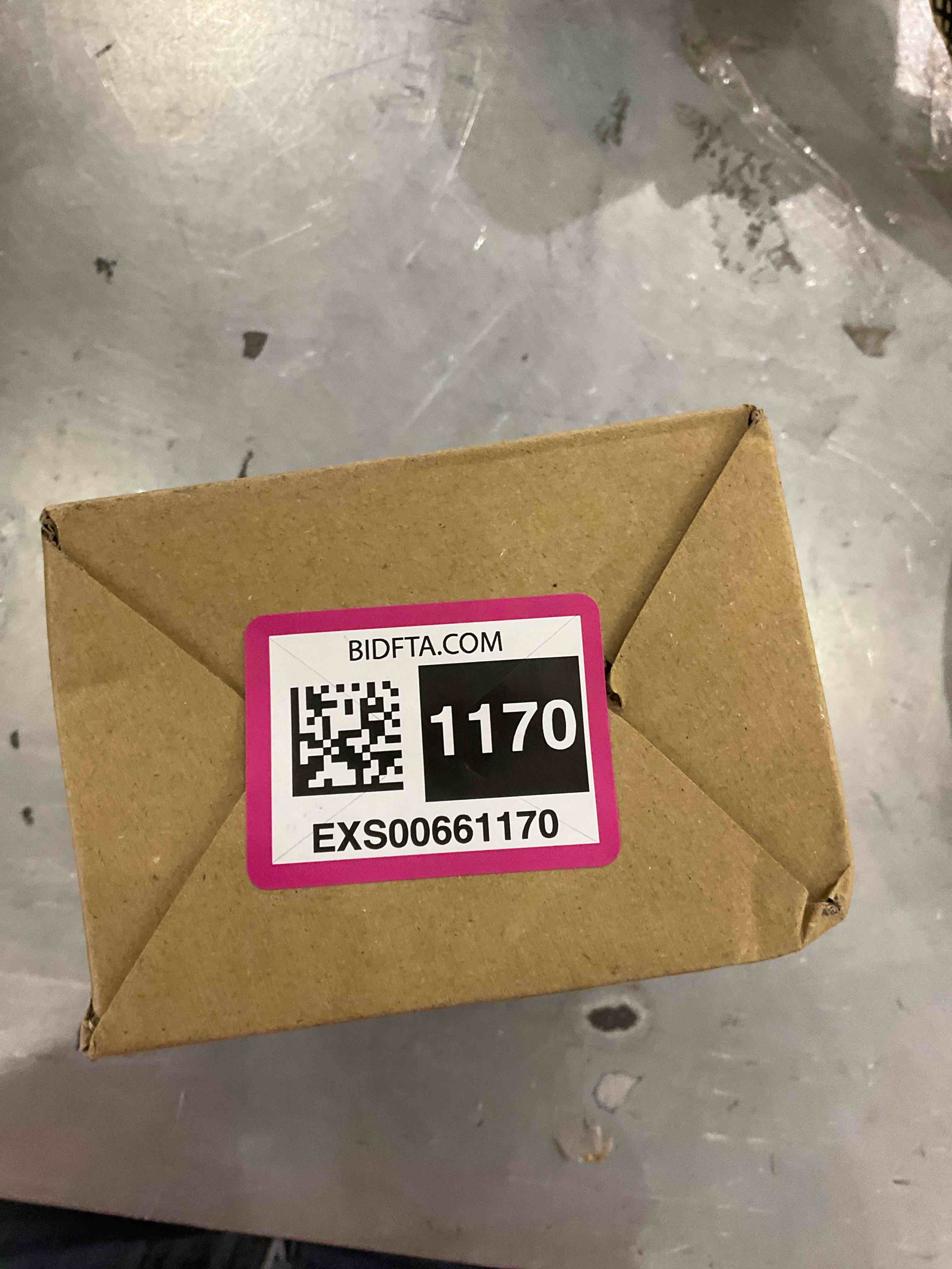 https://s3.amazonaws.com/lotting-images-prod/bidfta/EXS00661170_1697739912022.jpeg