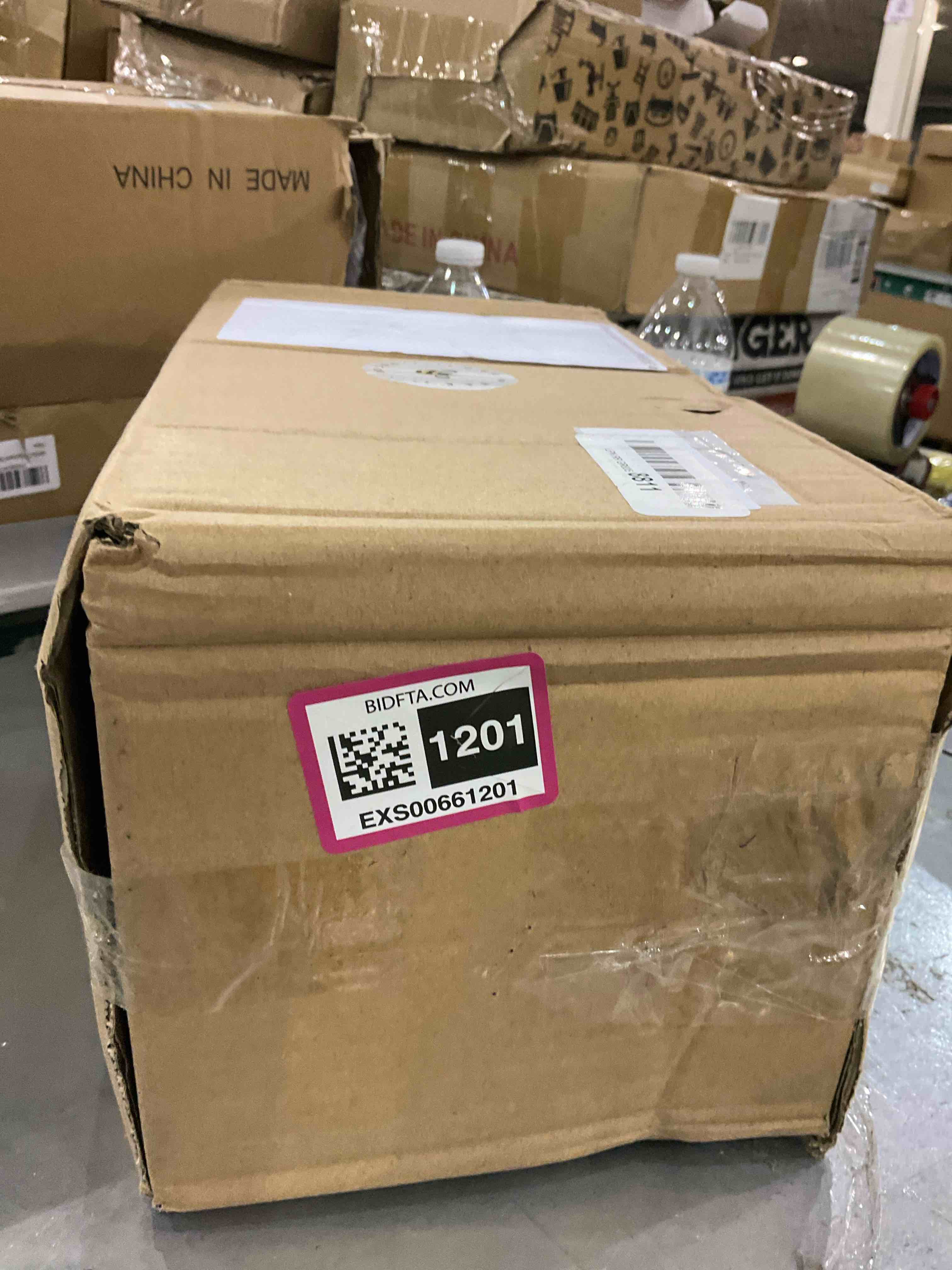 https://s3.amazonaws.com/lotting-images-prod/bidfta/EXS00661201_1697800678150.jpeg