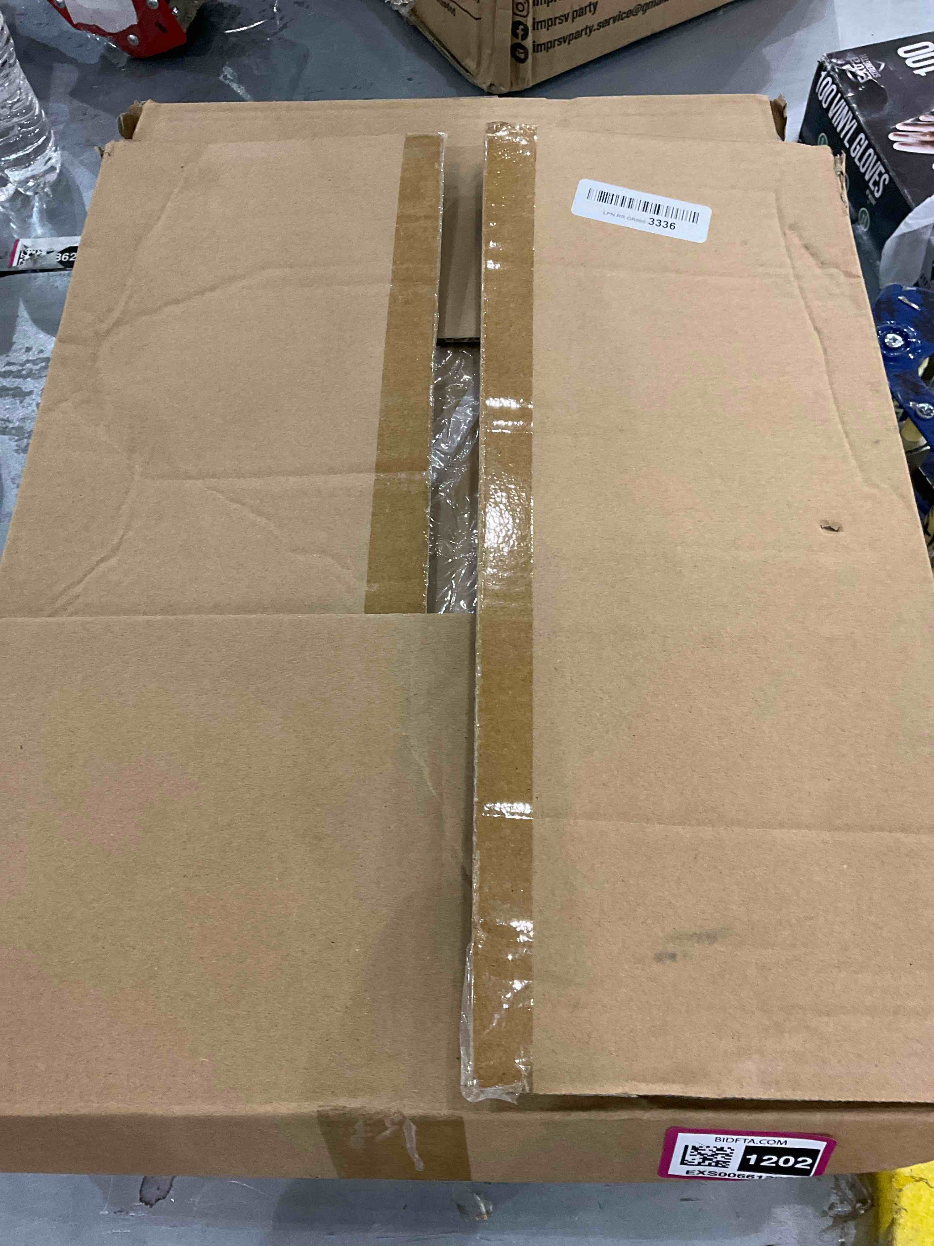 https://s3.amazonaws.com/lotting-images-prod/bidfta/EXS00661202_1697800811075.jpeg
