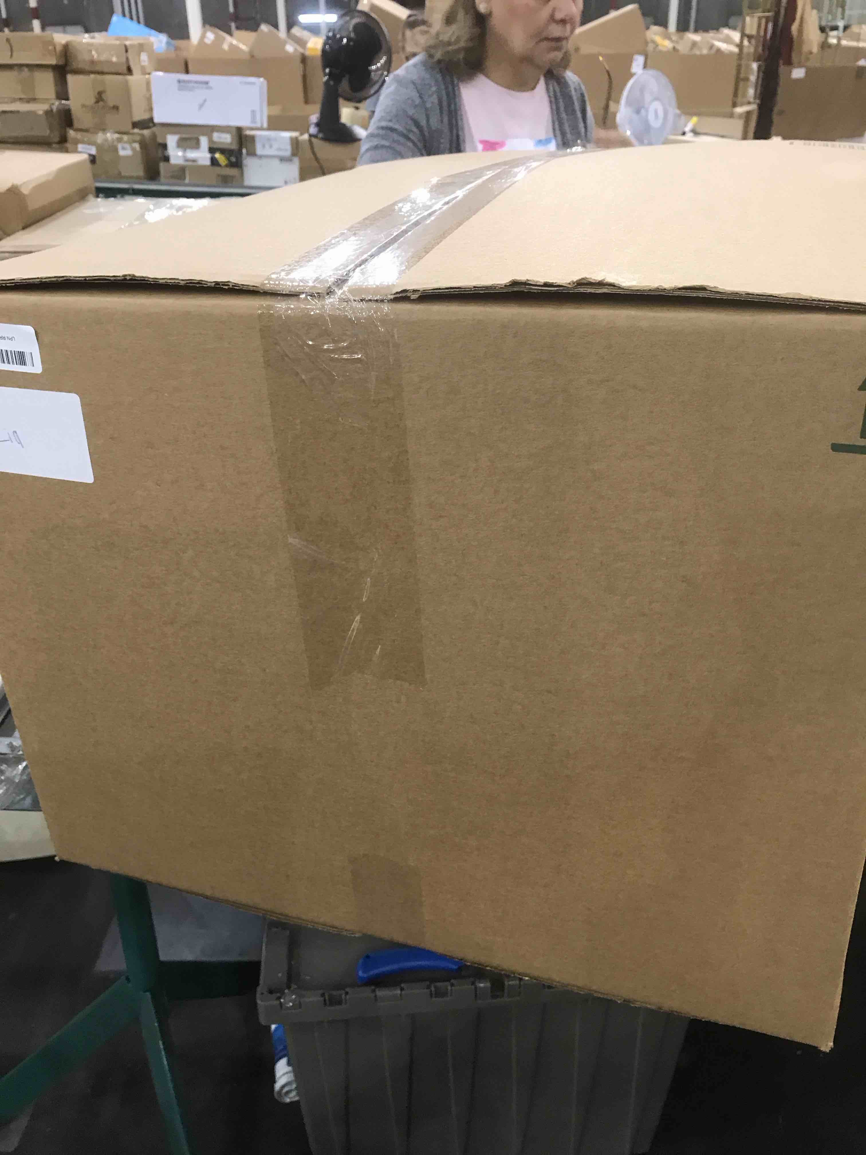 https://s3.amazonaws.com/lotting-images-prod/bidfta/EXS00661408_1698061354101.jpeg