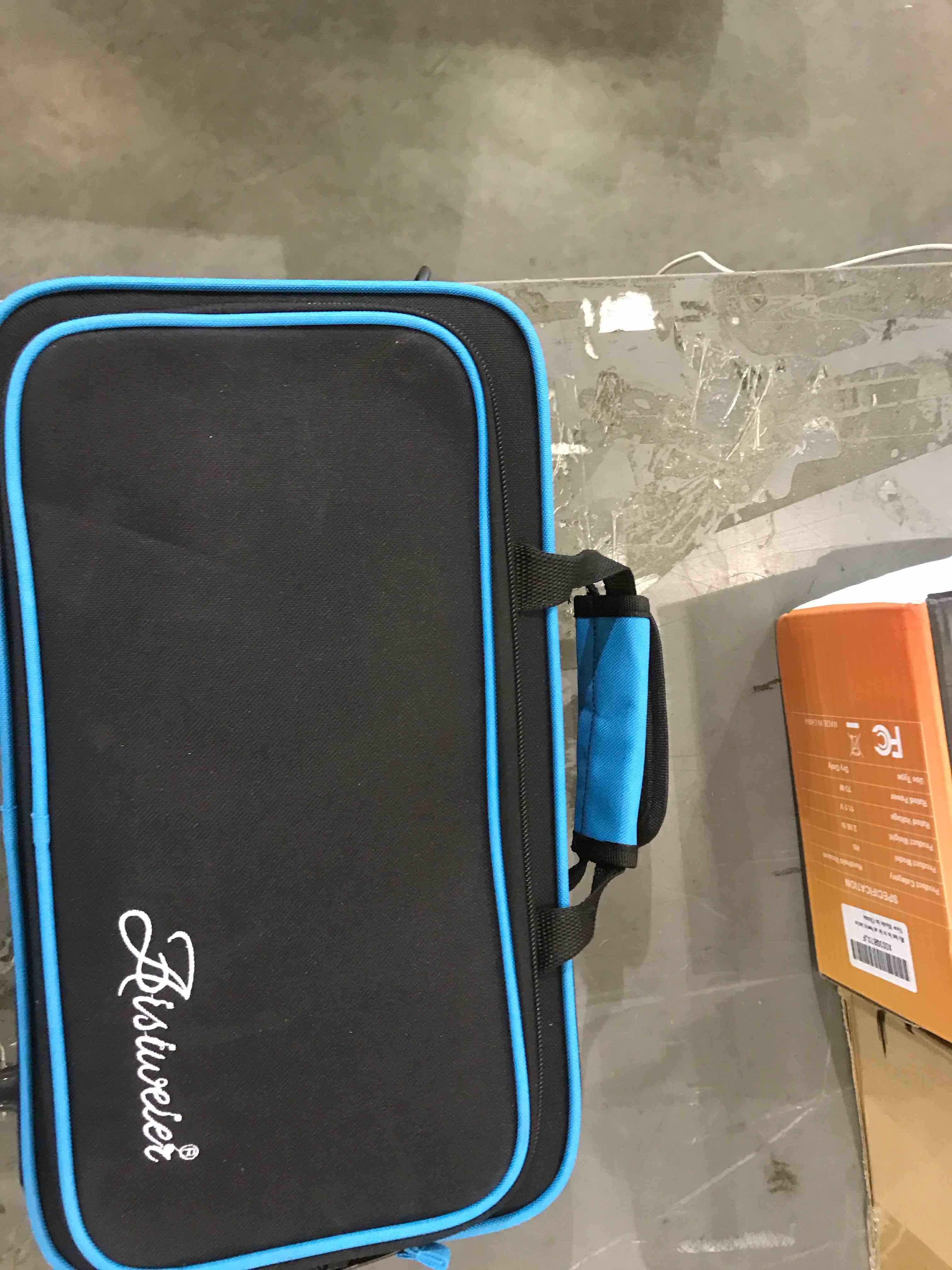https://s3.amazonaws.com/lotting-images-prod/bidfta/EXS00661729_1697048590246.jpeg