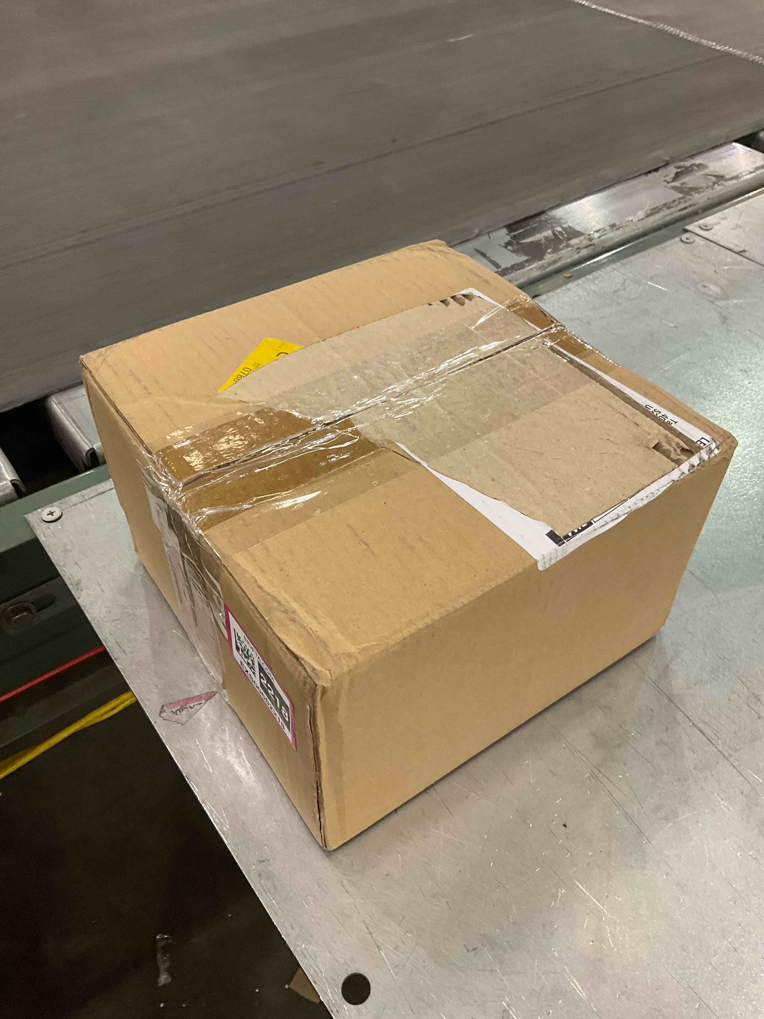 https://s3.amazonaws.com/lotting-images-prod/bidfta/EXS00662218_1697134987698.jpeg