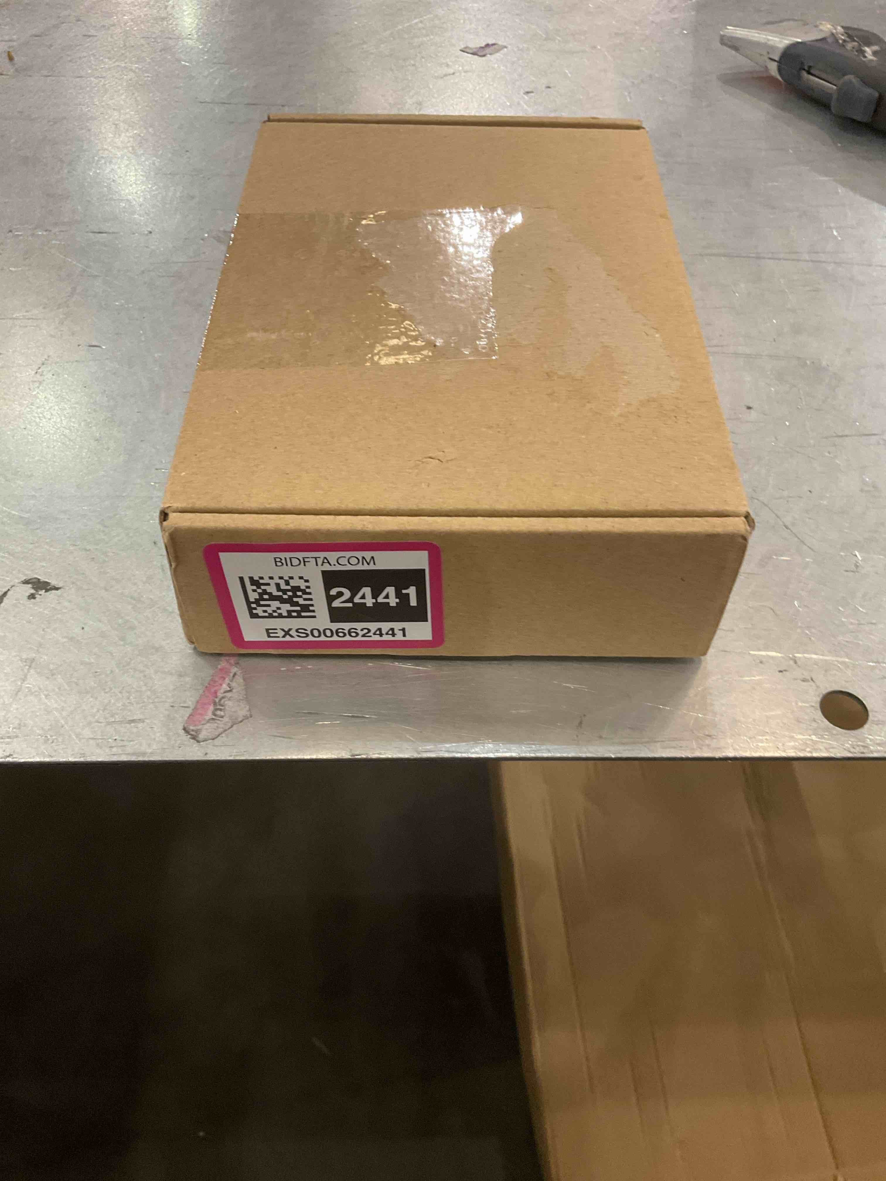 https://s3.amazonaws.com/lotting-images-prod/bidfta/EXS00662441_1697215865768.jpeg