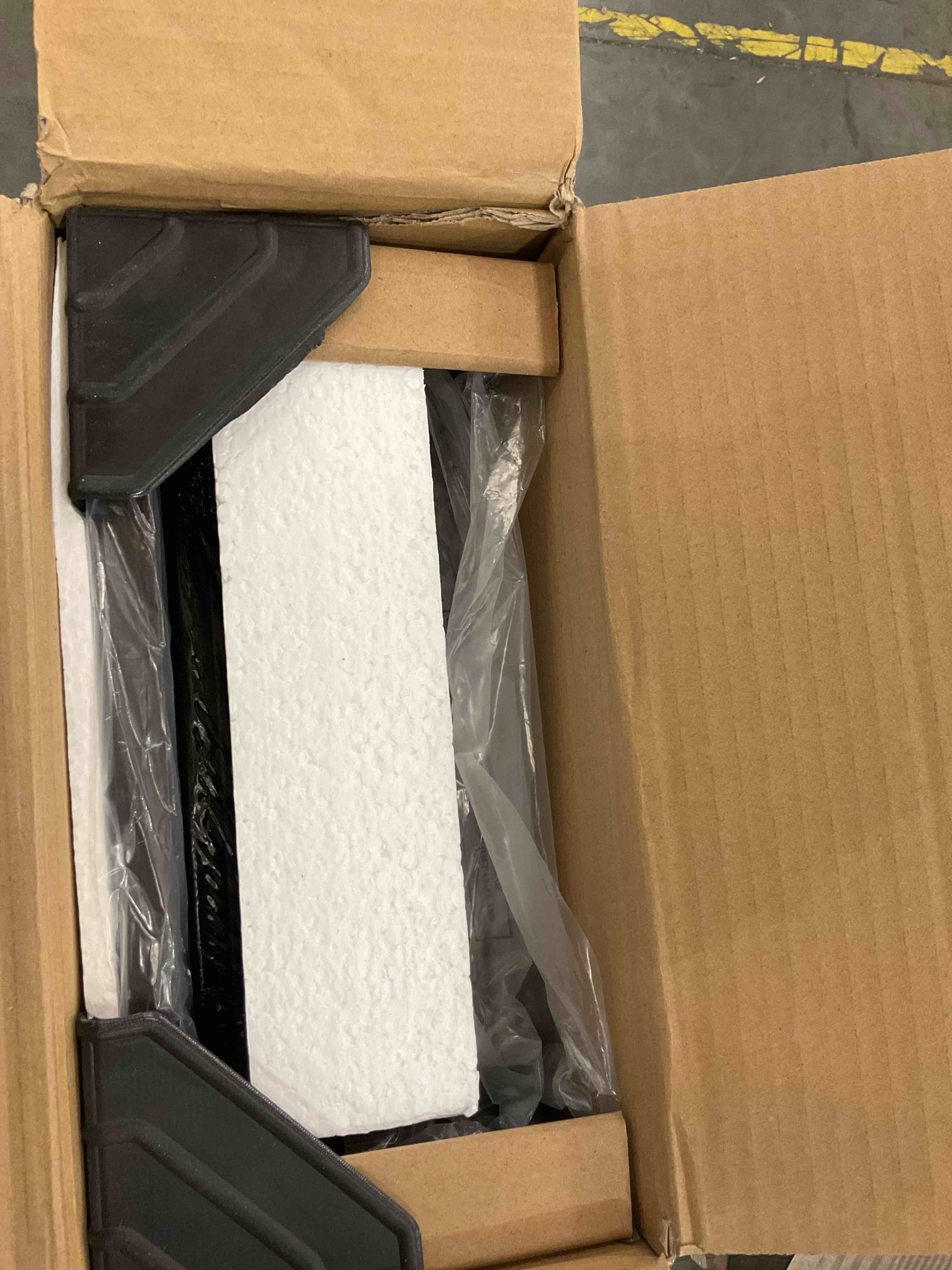 https://s3.amazonaws.com/lotting-images-prod/bidfta/EXS00663850_1697642290821.jpeg