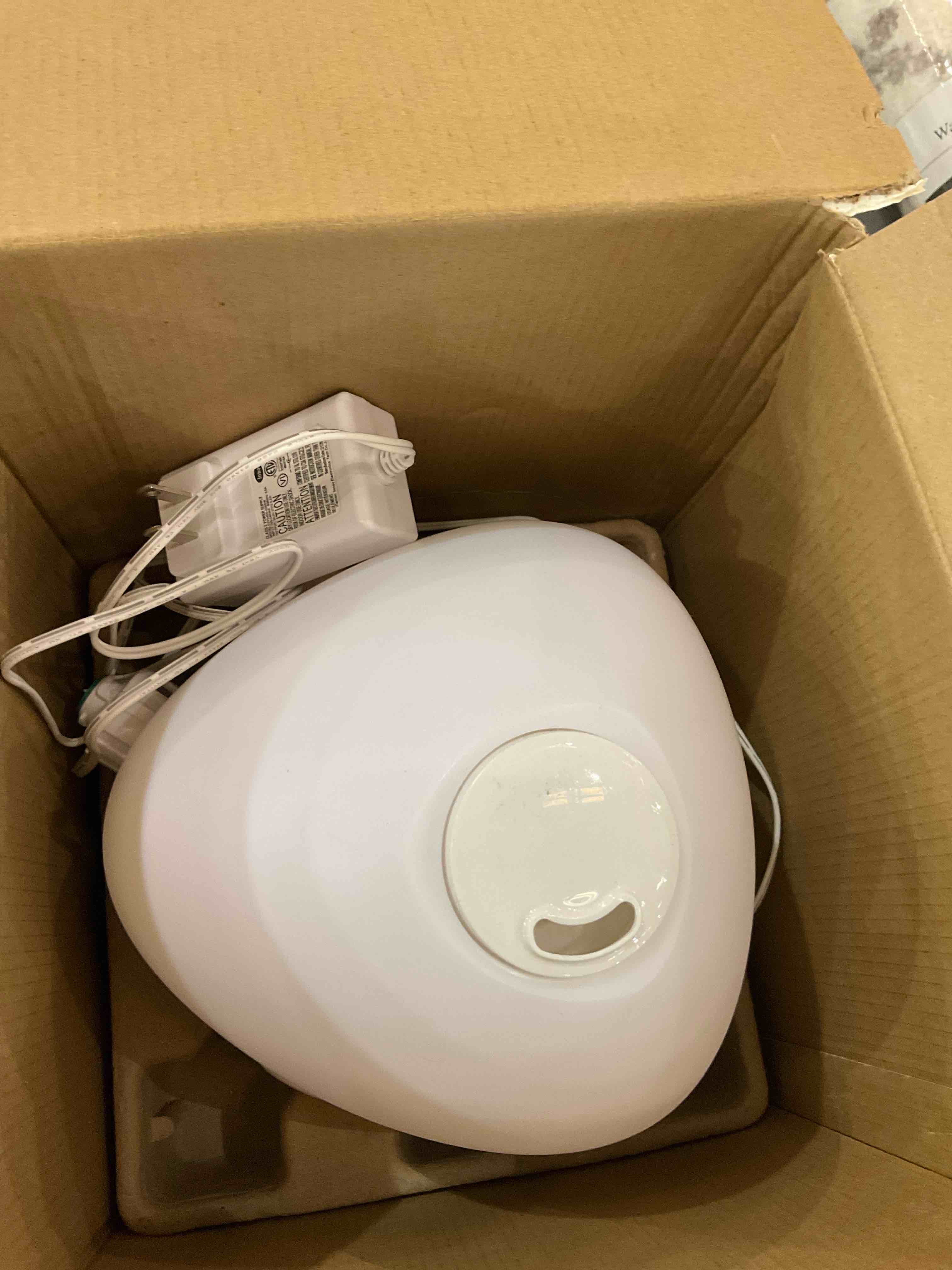 https://s3.amazonaws.com/lotting-images-prod/bidfta/EXS00663858_1697644090420.jpeg