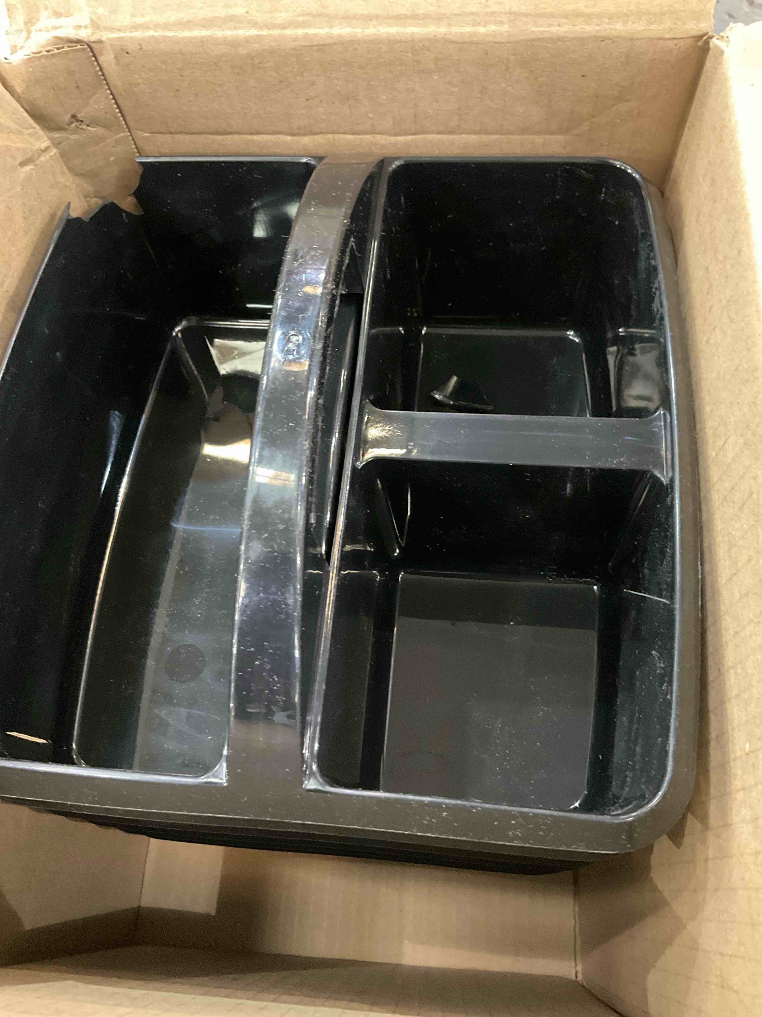 https://s3.amazonaws.com/lotting-images-prod/bidfta/EXS00663860_1697644393371.jpeg