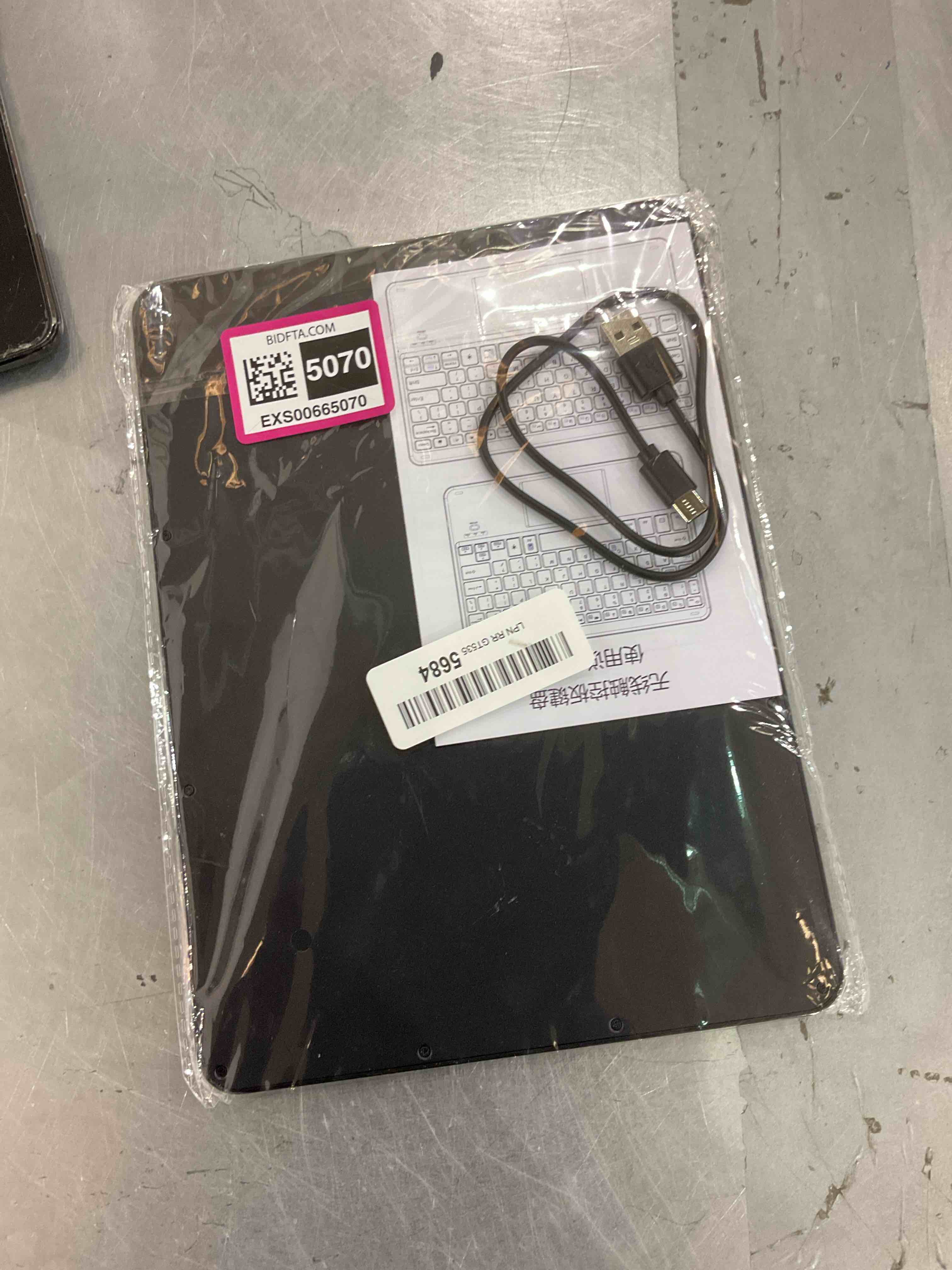 https://s3.amazonaws.com/lotting-images-prod/bidfta/EXS00665070_1697477066011.jpeg