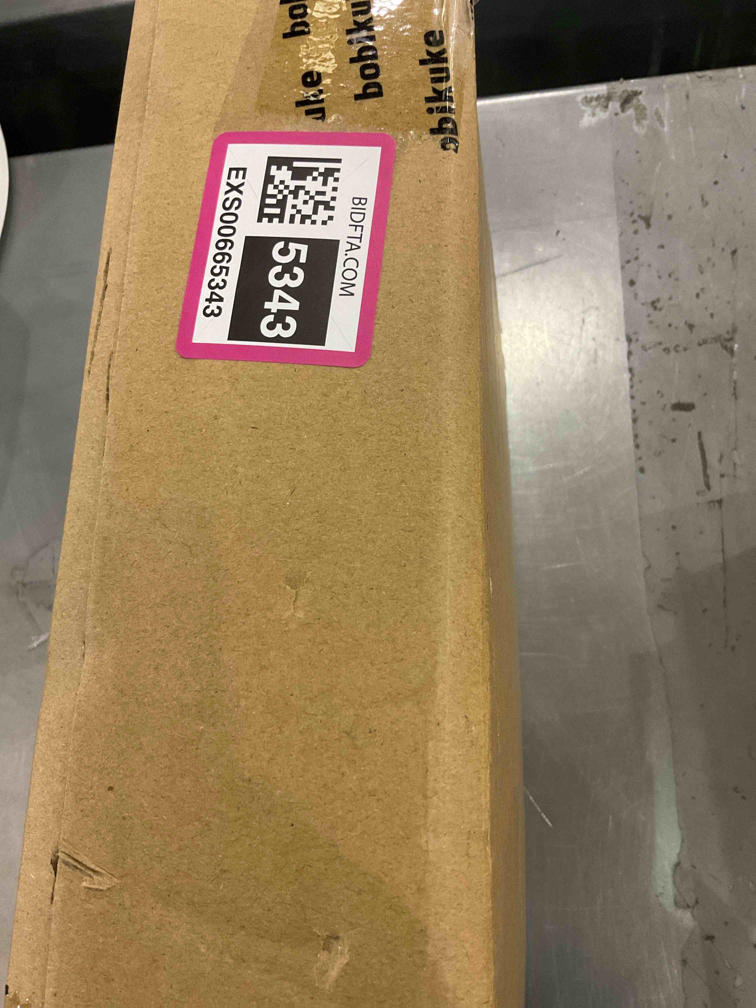 https://s3.amazonaws.com/lotting-images-prod/bidfta/EXS00665343_1697567222540.jpeg