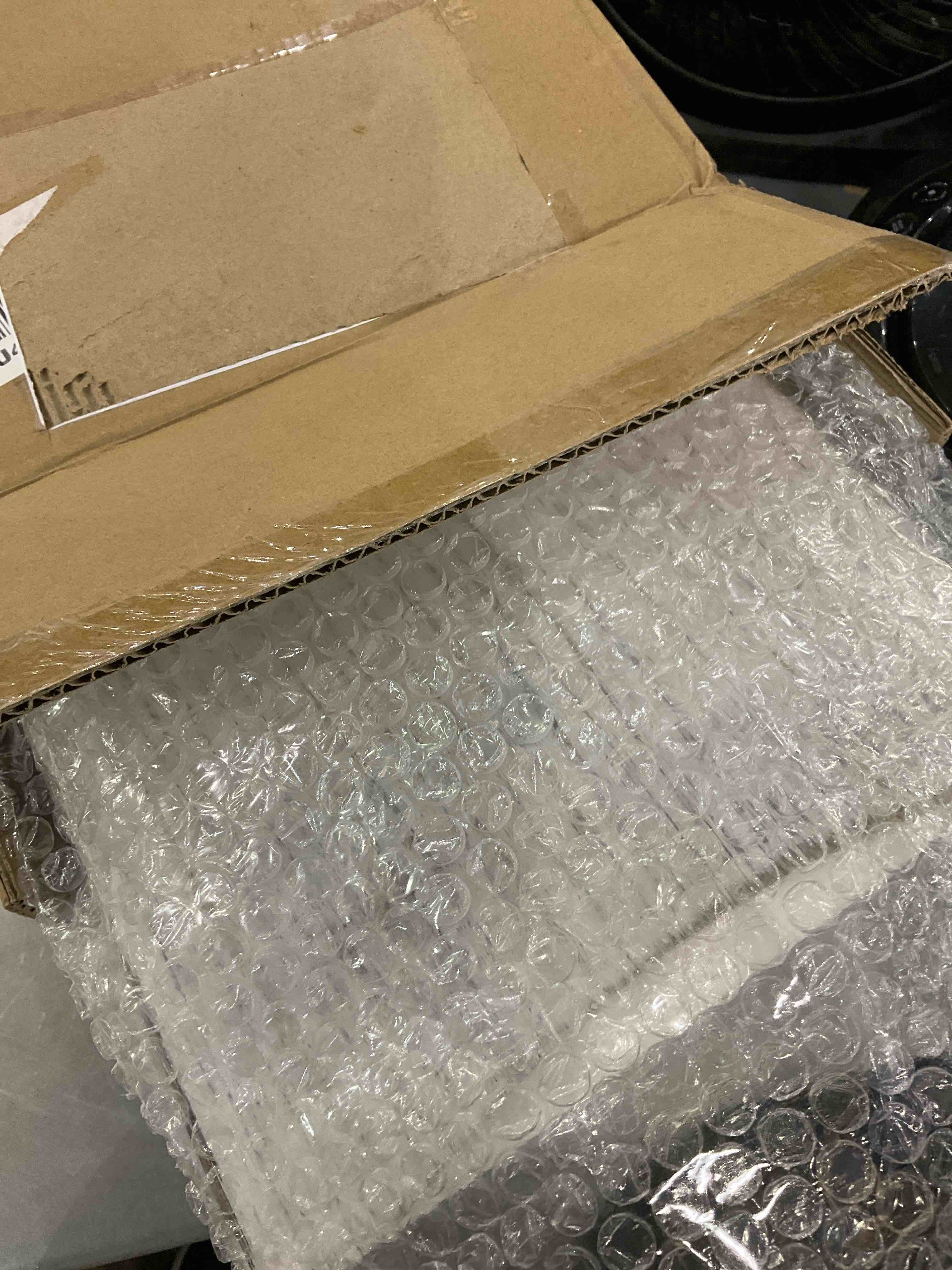https://s3.amazonaws.com/lotting-images-prod/bidfta/EXS00665552_1697204590953.jpeg