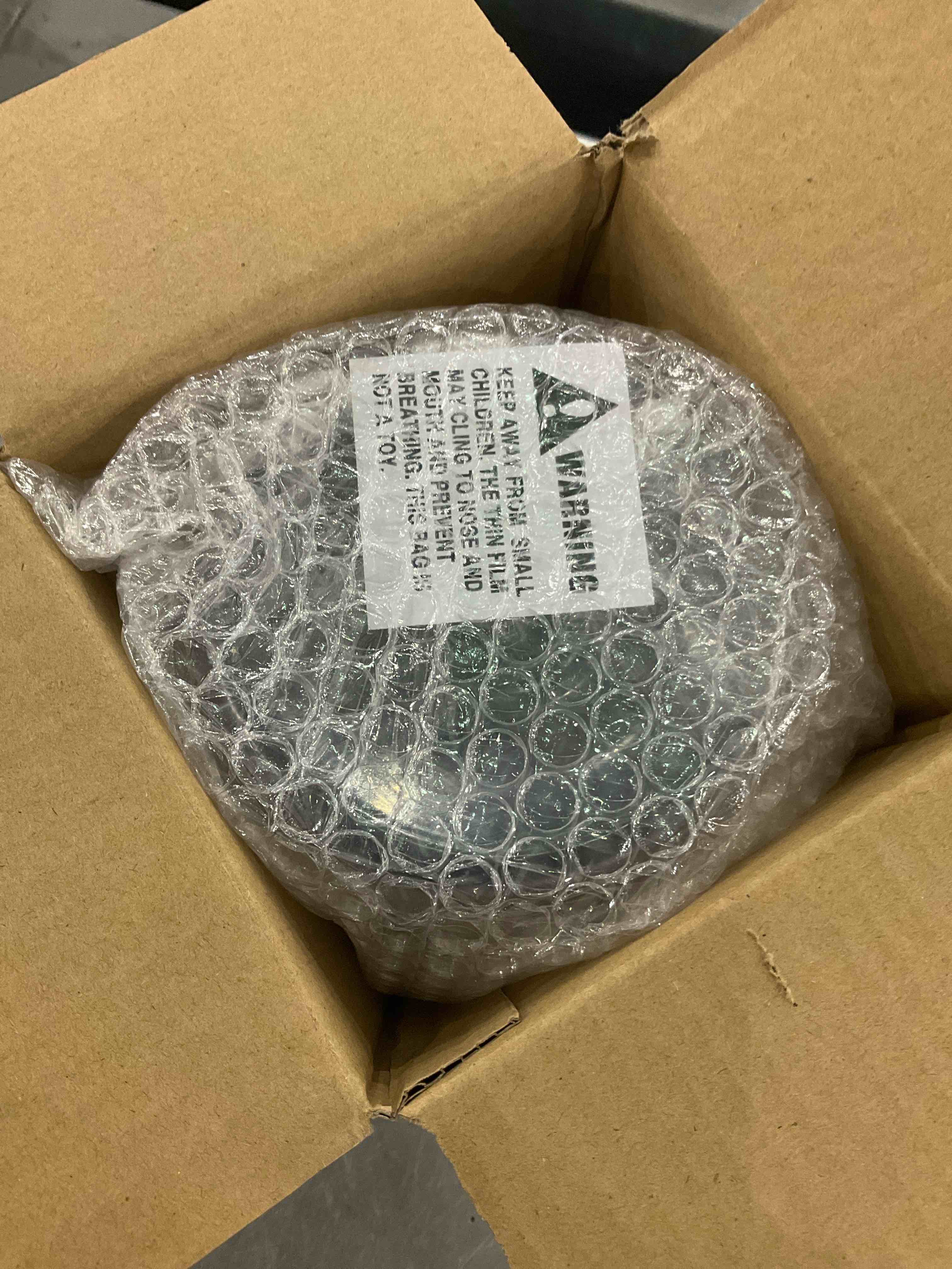 https://s3.amazonaws.com/lotting-images-prod/bidfta/EXS00665670_1697458785462.jpeg