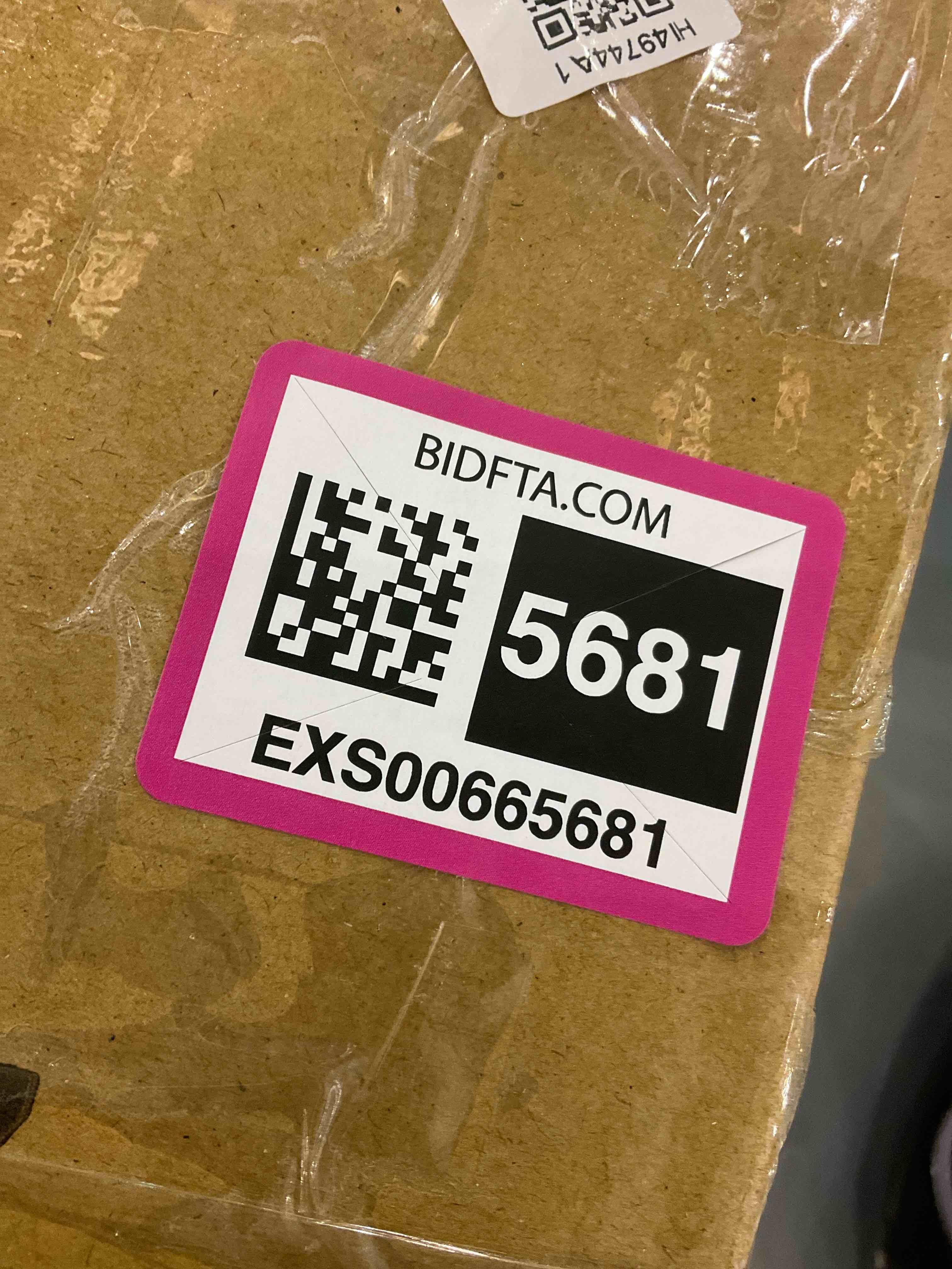 https://s3.amazonaws.com/lotting-images-prod/bidfta/EXS00665681_1697460372195.jpeg