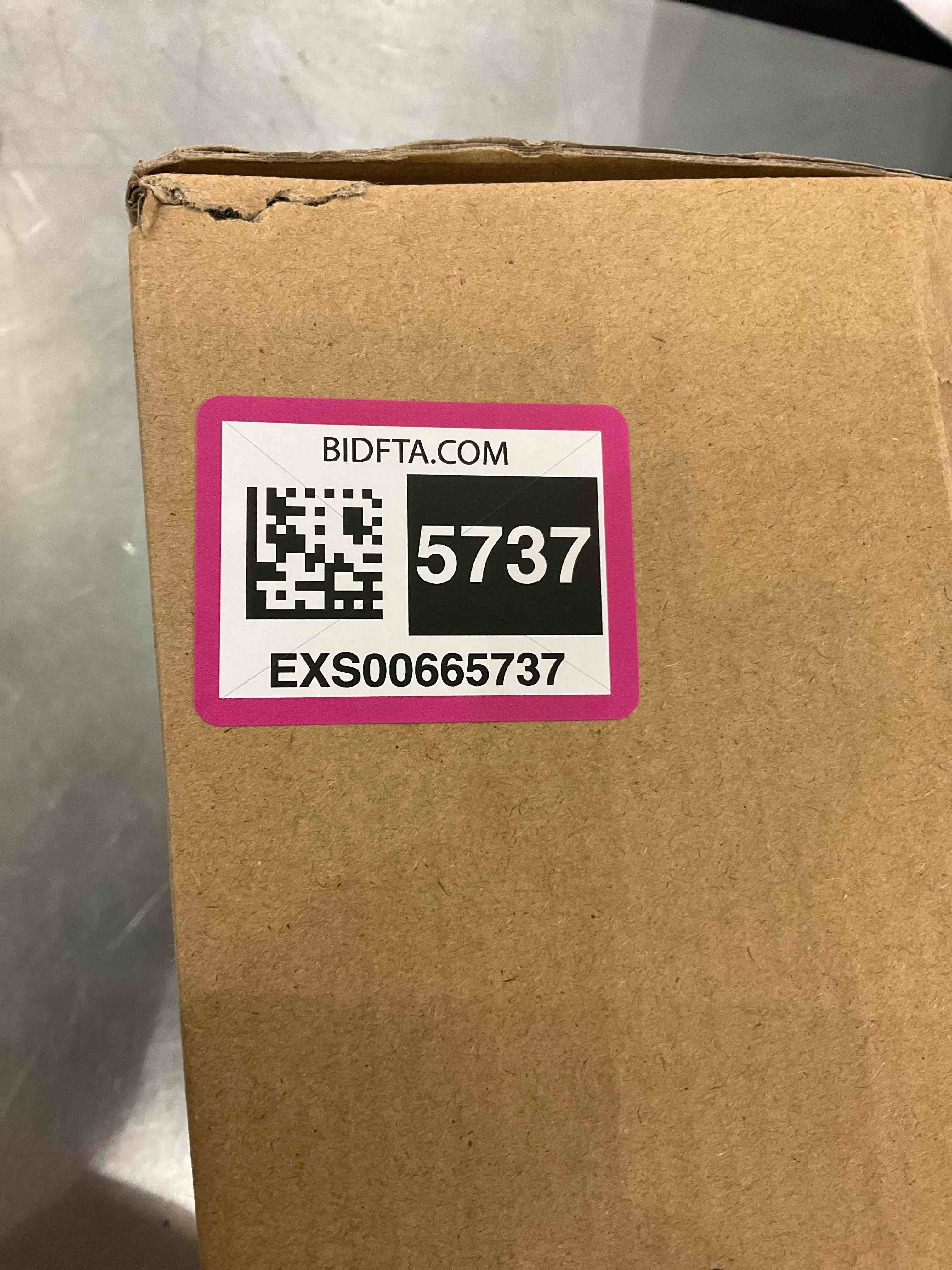 https://s3.amazonaws.com/lotting-images-prod/bidfta/EXS00665737_1697469686466.jpeg