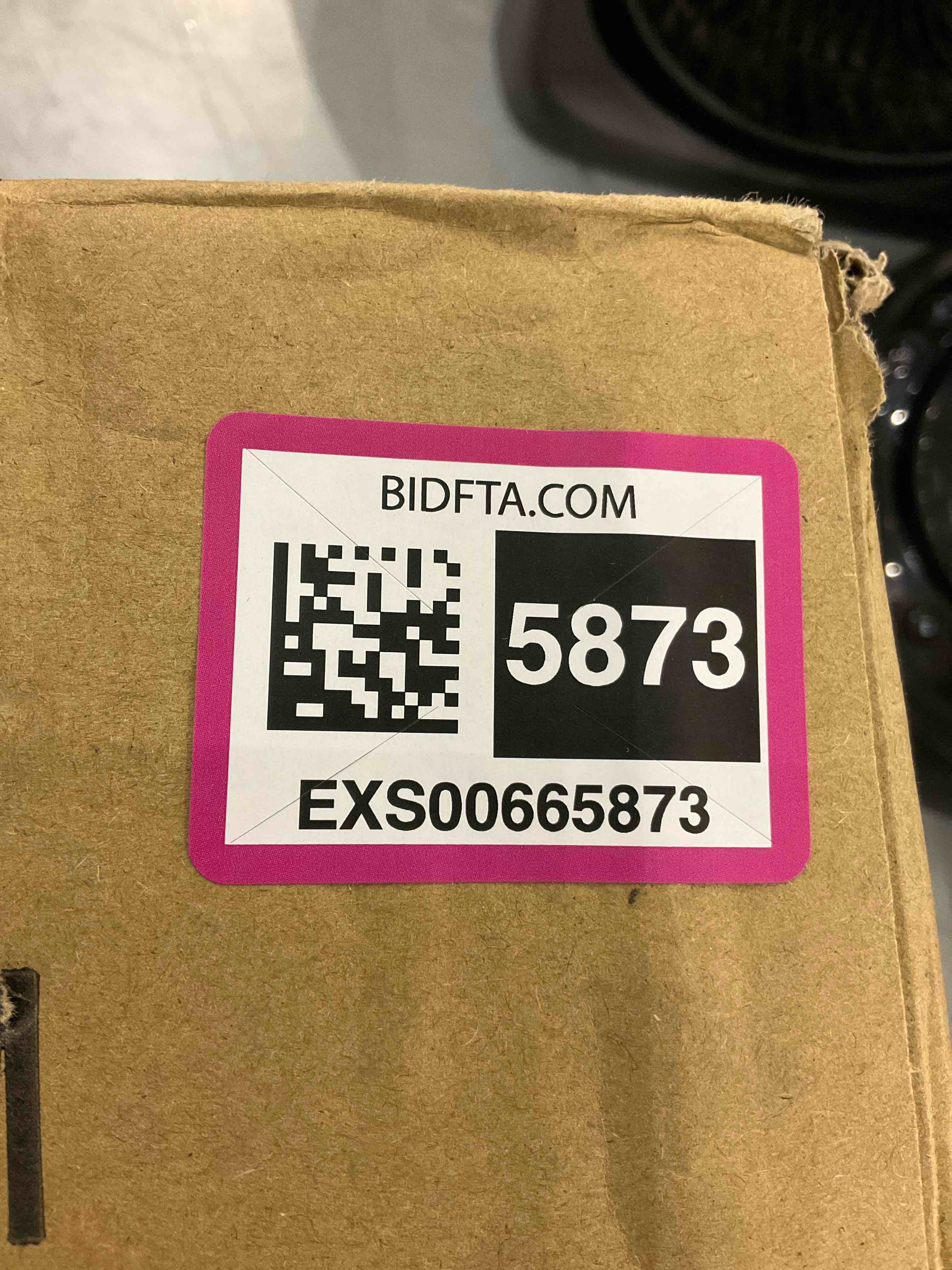 https://s3.amazonaws.com/lotting-images-prod/bidfta/EXS00665873_1697543895510.jpeg