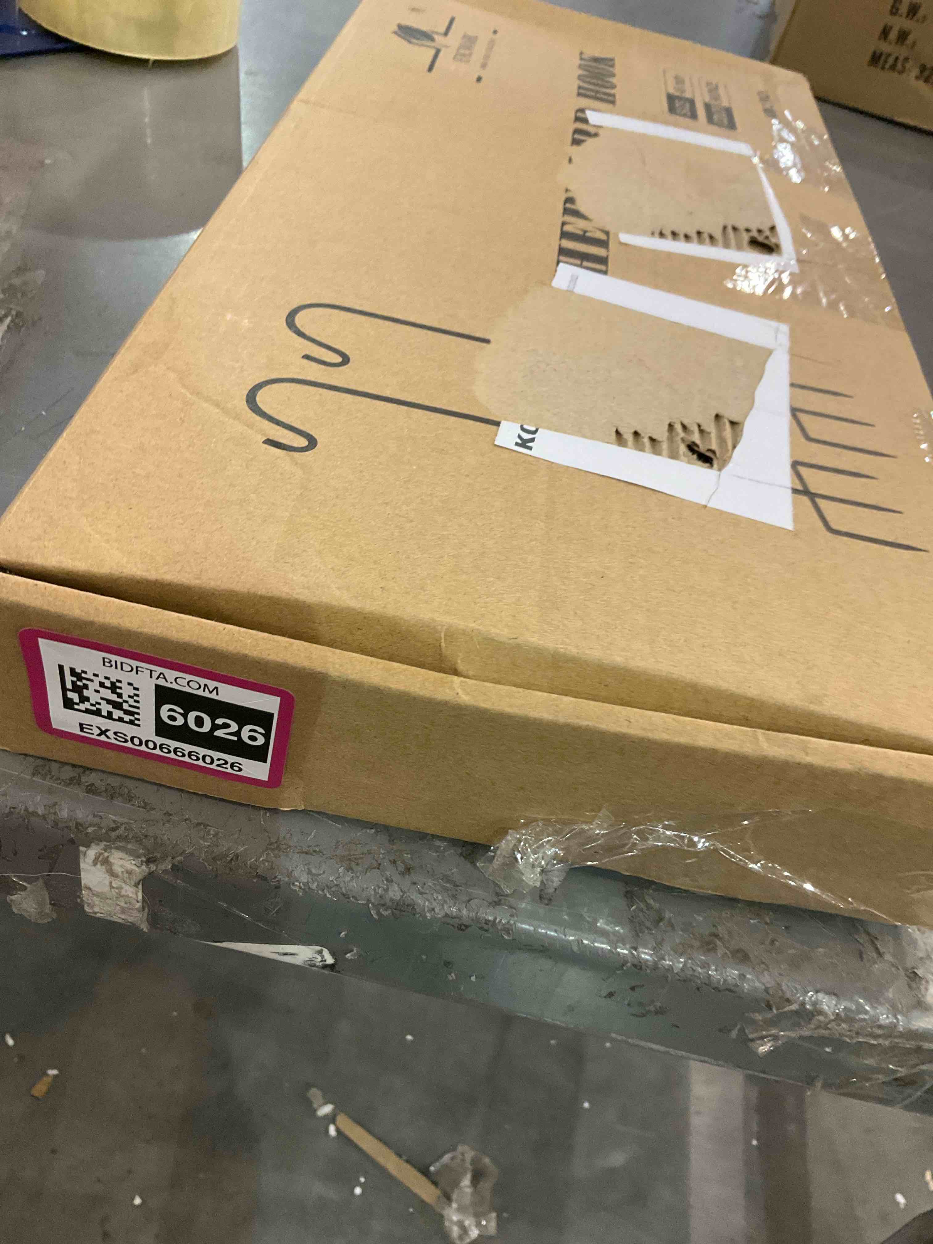 https://s3.amazonaws.com/lotting-images-prod/bidfta/EXS00666026_1697200795620.jpeg