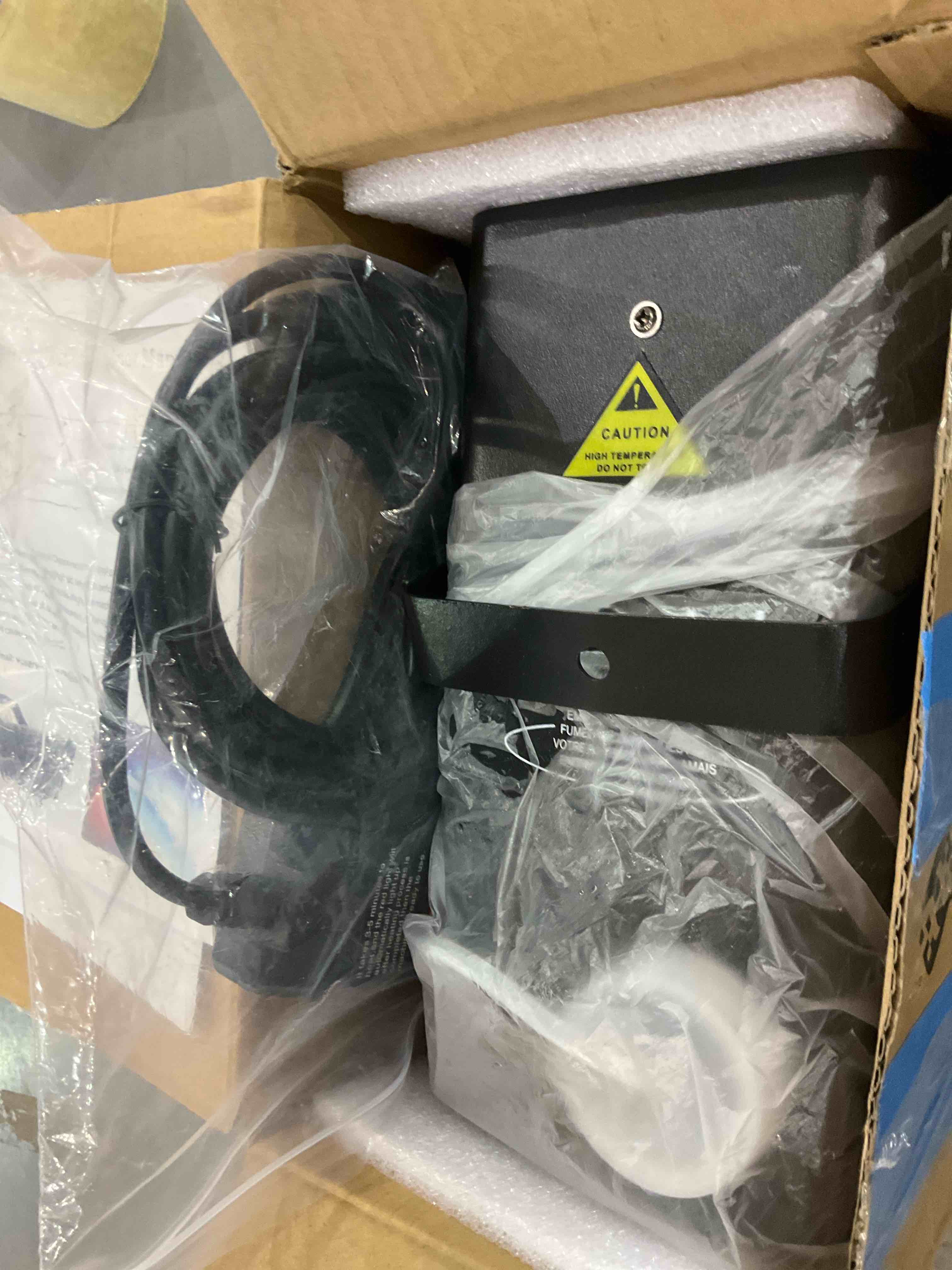 https://s3.amazonaws.com/lotting-images-prod/bidfta/EXS00666109_1697221577972.jpeg