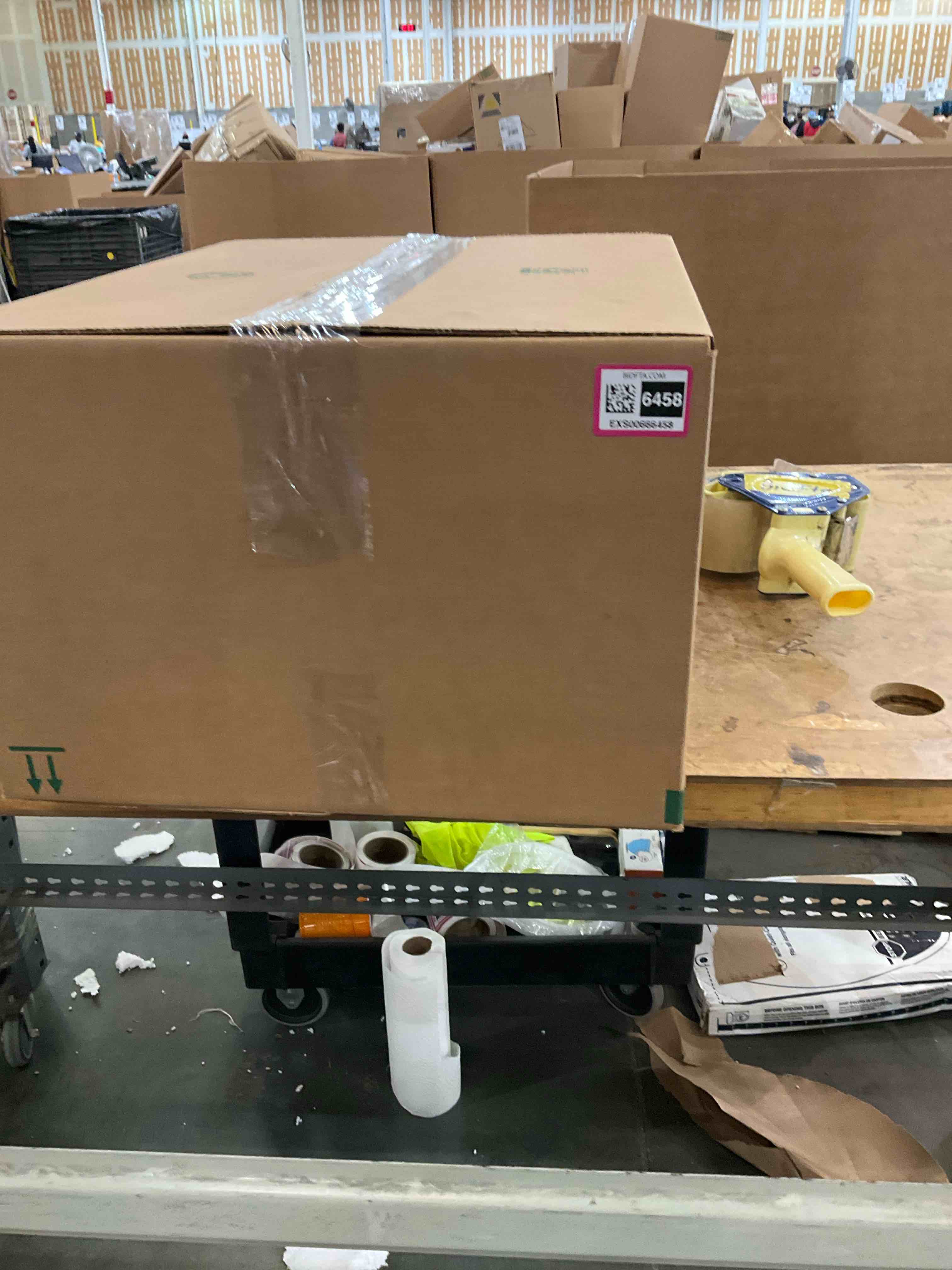https://s3.amazonaws.com/lotting-images-prod/bidfta/EXS00666458_1697643279159.jpeg
