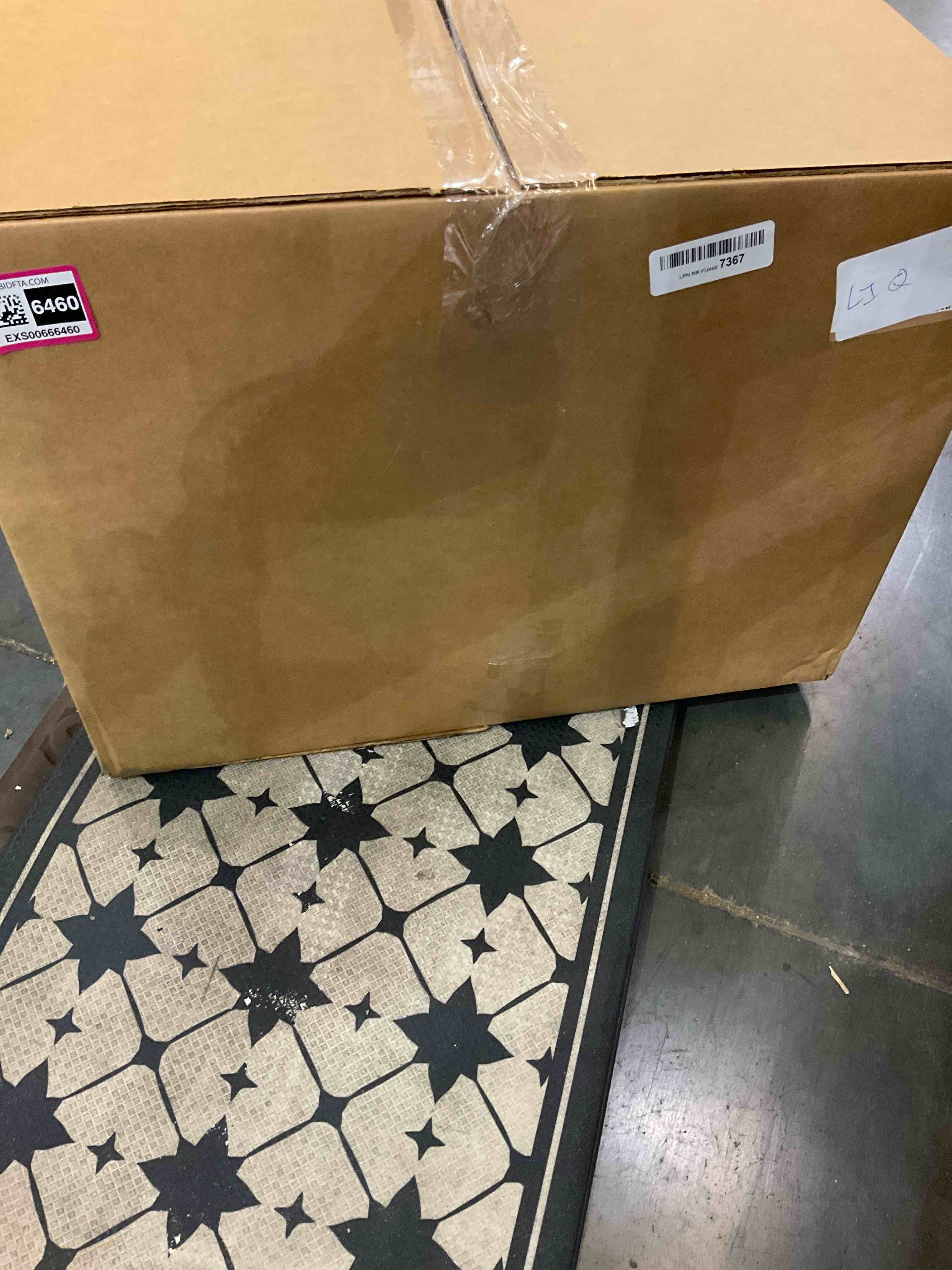 https://s3.amazonaws.com/lotting-images-prod/bidfta/EXS00666460_1697643608960.jpeg