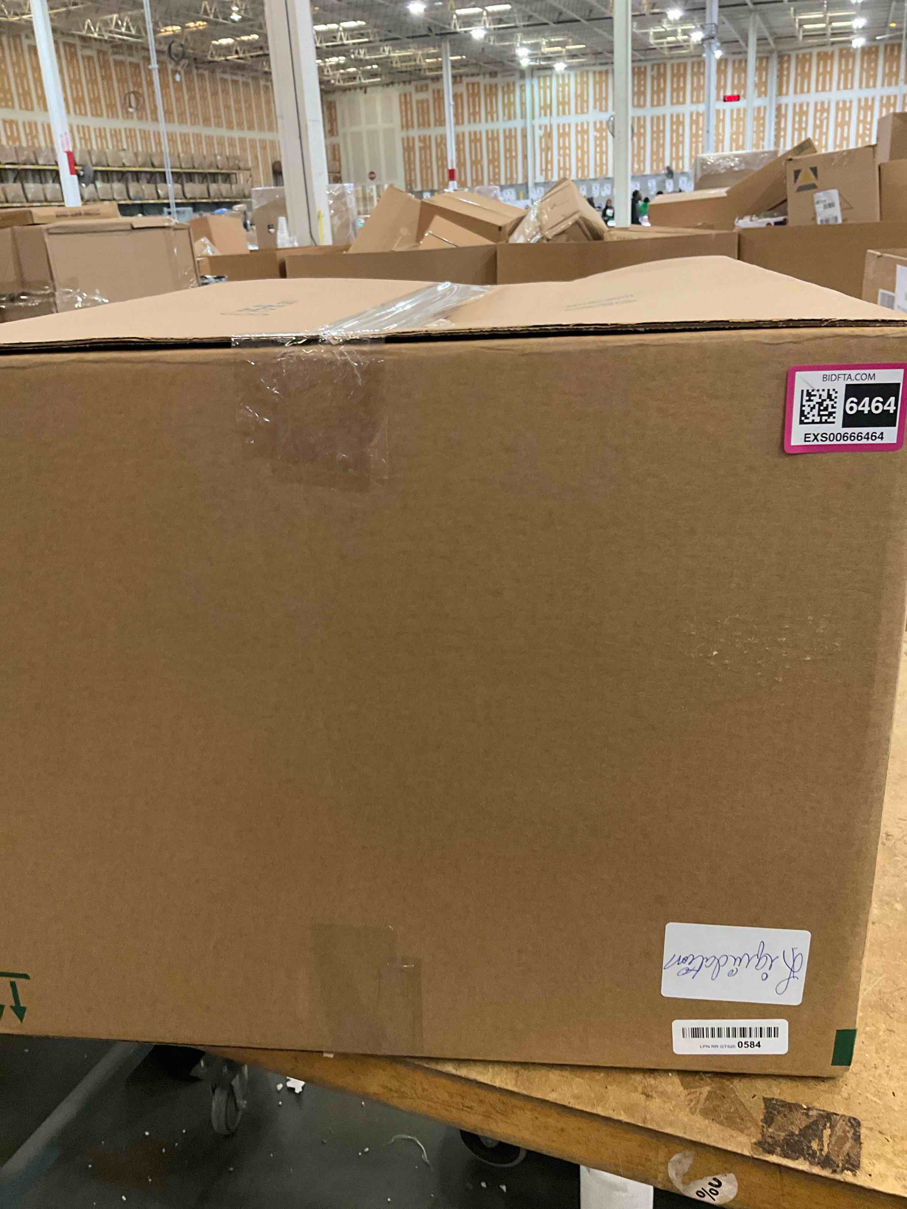 https://s3.amazonaws.com/lotting-images-prod/bidfta/EXS00666464_1697644499449.jpeg
